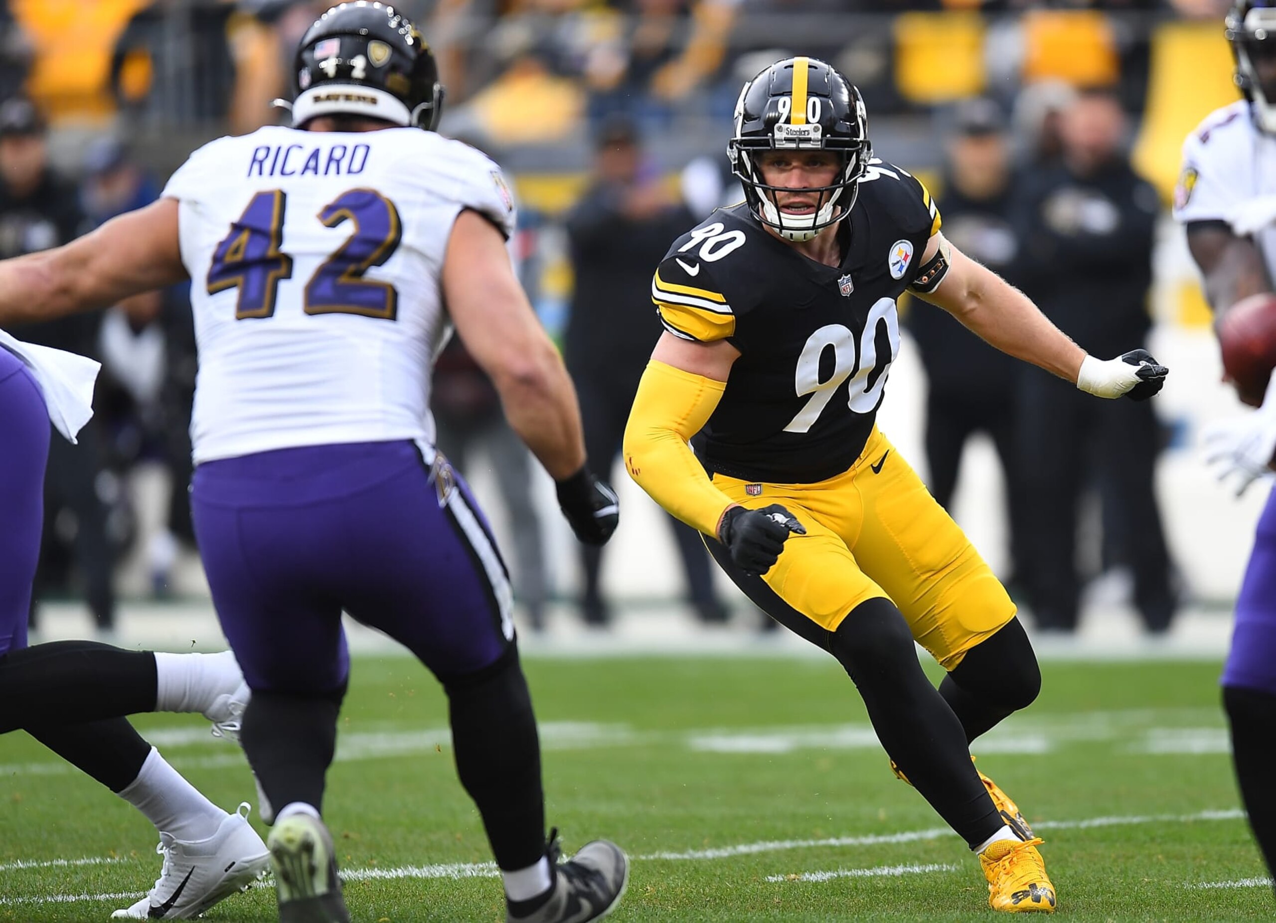 PITTSBURGH, PA - DECEMBER 11:  T.J. Watt #90 of the Pittsburgh Steelers in action during the game against the Baltimore Ravens at Acrisure Stadium on December 11, 2022 in Pittsburgh, Pennsylvania. (Photo by Joe Sargent/Getty Images)