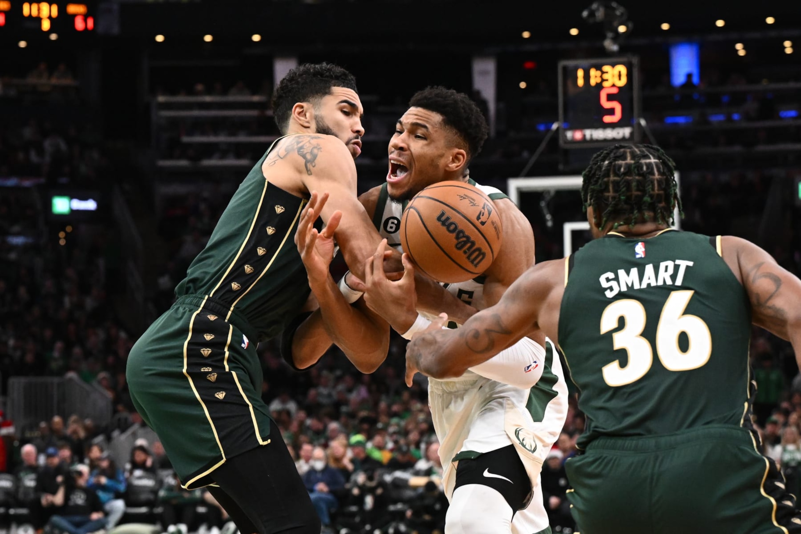 Milwaukee's Giannis Antetokounmpo (center) Milwaukee's Giannis Antetokounmpo (center)