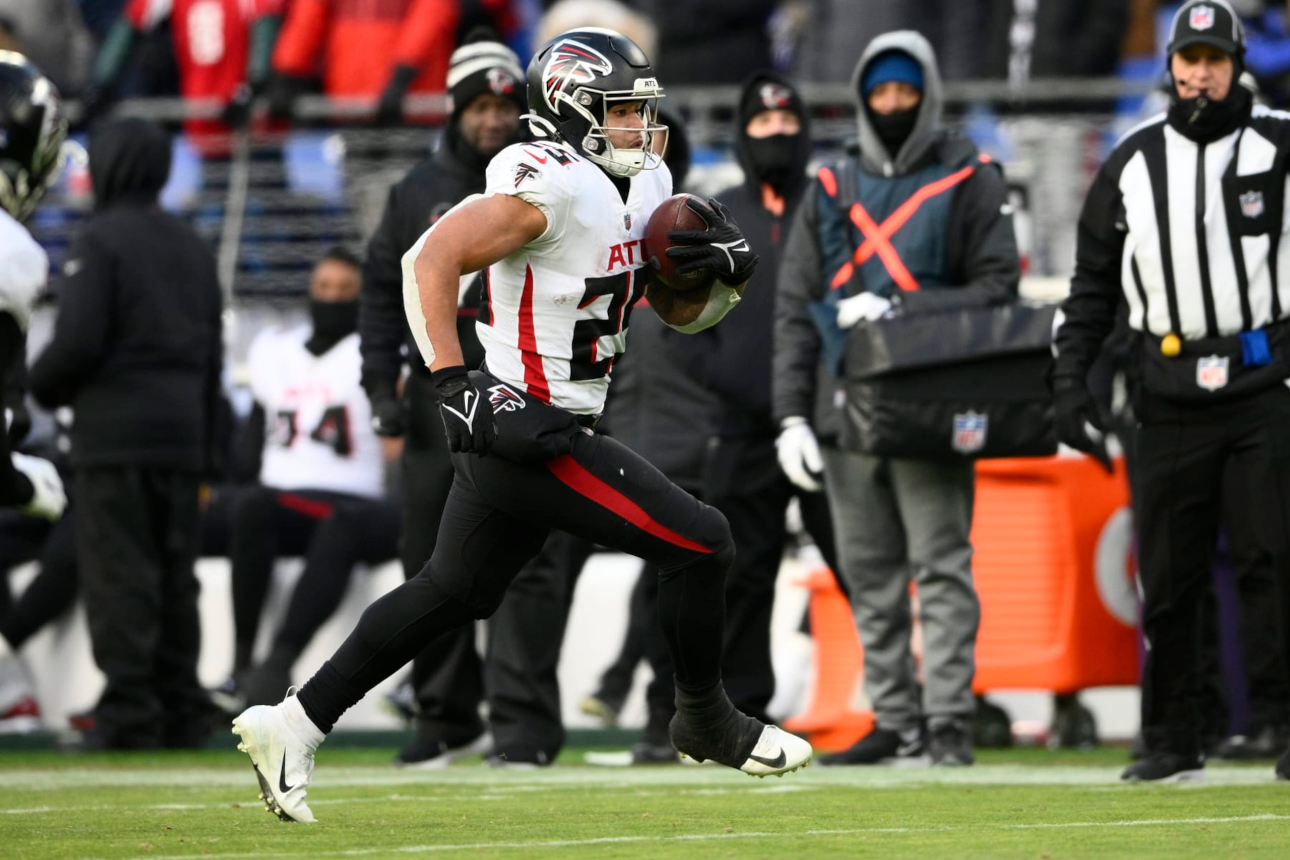Atlanta Falcons running back Tyler Allgeier (25) in action during the second half of an NFL football game against the Baltimore Ravens, Saturday, Dec. 24, 2022, in Baltimore. (AP Photo/Nick Wass)