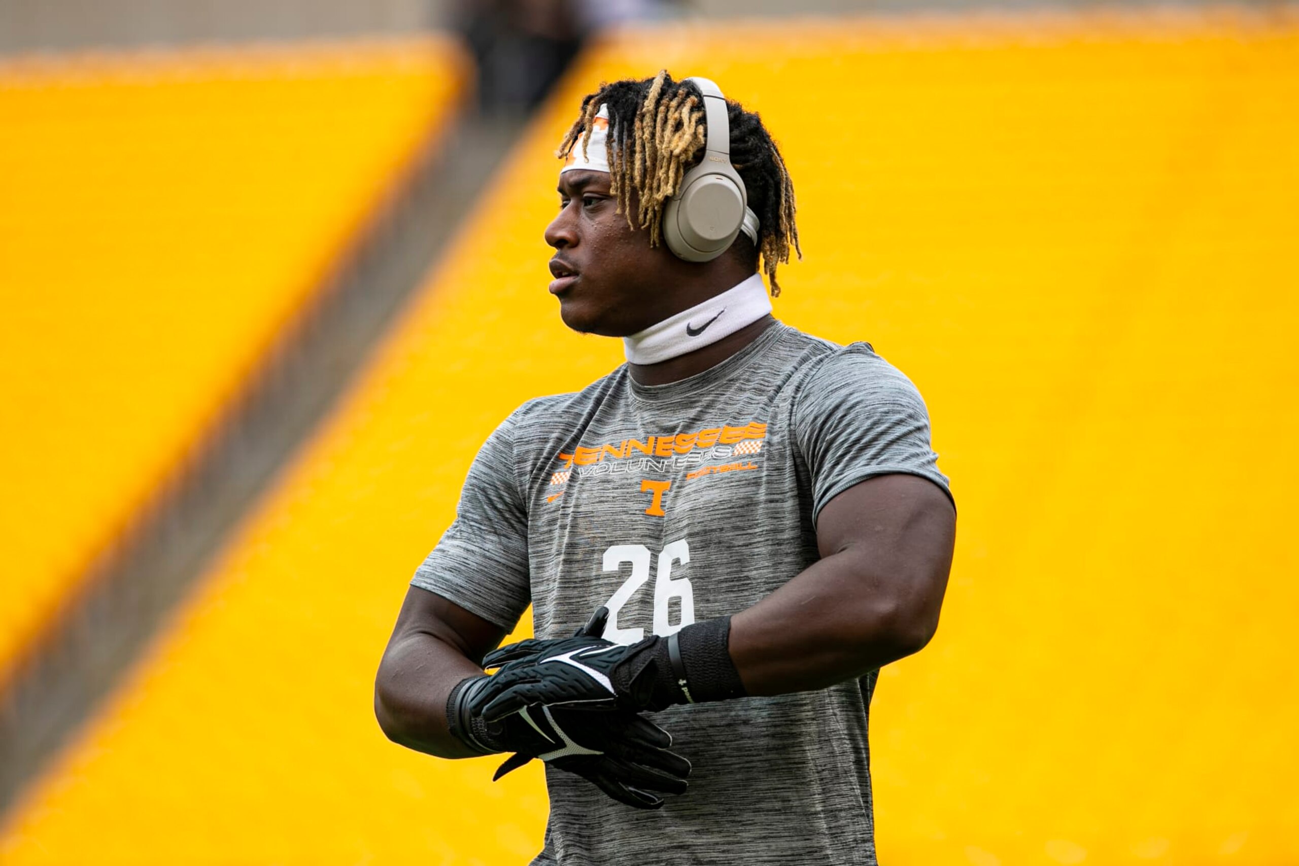 PITTSBURGH, PA - SEPTEMBER 10: Tennessee Volunteers running back Justin Williams-Thomas (26) looks on before the college football game between the Tennessee Volunteers and the Pittsburgh Panthers on September 10, 2022 at Acrisure Stadium in Pittsburgh, PA. (Photo by Mark Alberti/Icon Sportswire via Getty Images)