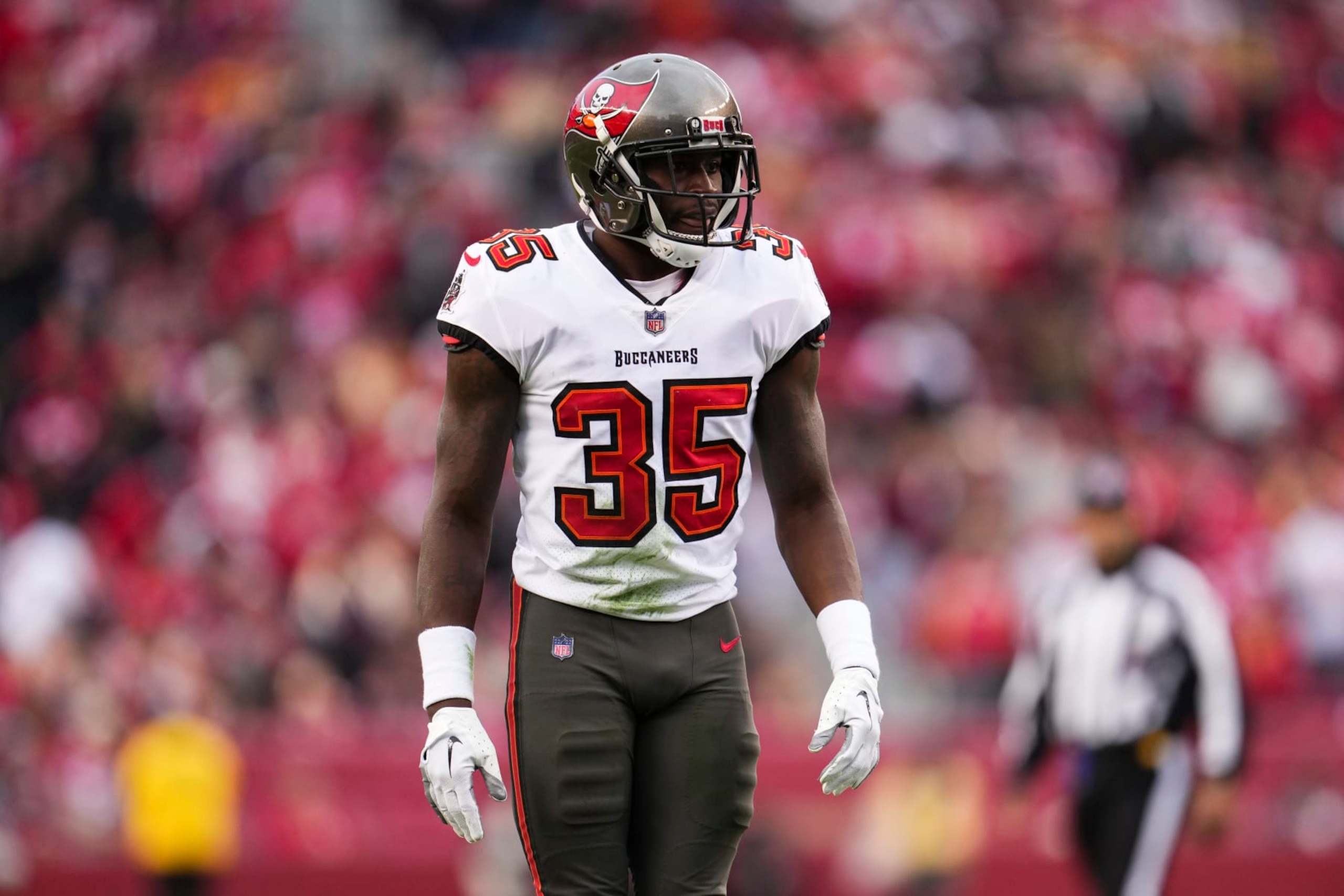 SANTA CLARA, CA - DECEMBER 11: Jamel Dean #35 of the Tampa Bay Buccaneers gets set against the San Francisco 49ers at Levi's Stadium on December 11, 2022 in Santa Clara, California. (Photo by Cooper Neill/Getty Images)