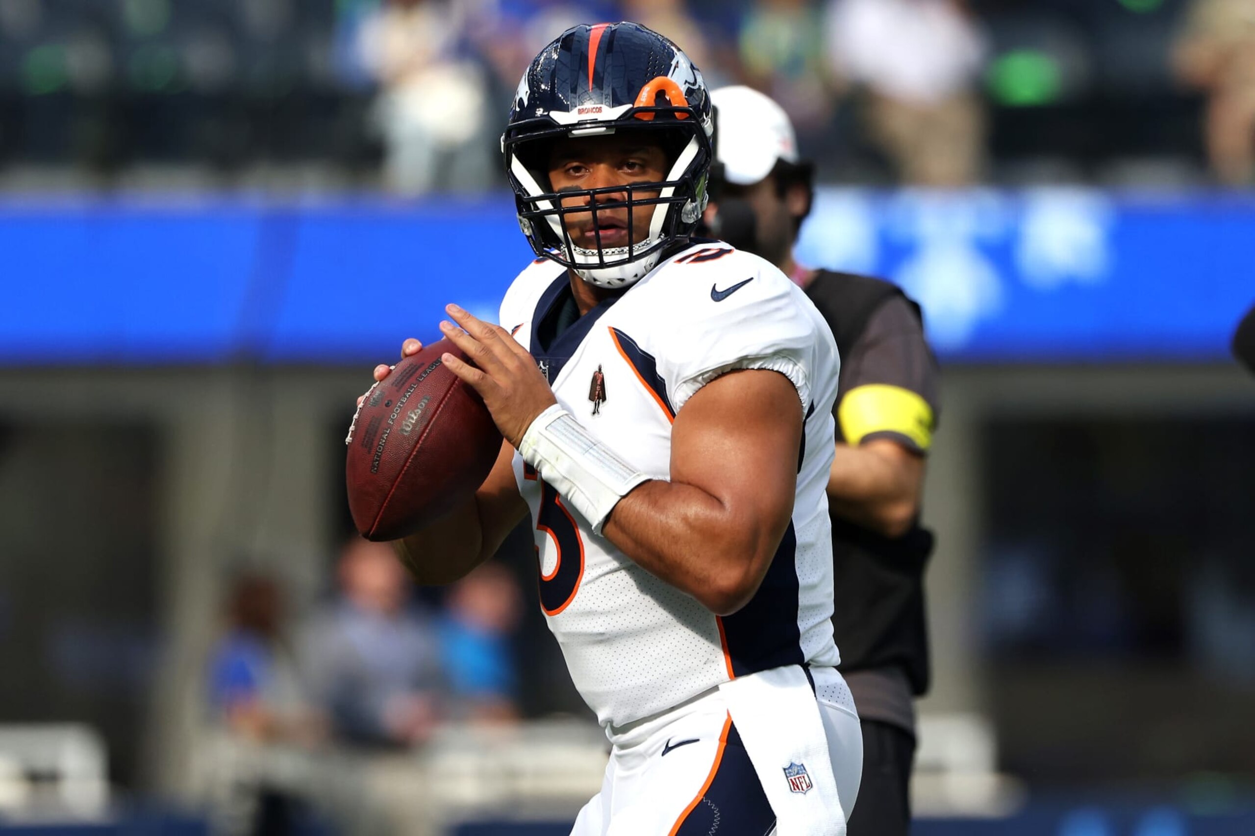 INGLEWOOD, CALIFORNIA - DECEMBER 25: Russell Wilson #3 of the Denver Broncos warms up prior to the game against the Los Angeles Rams at SoFi Stadium on December 25, 2022 in Inglewood, California. (Photo by Katelyn Mulcahy/Getty Images)