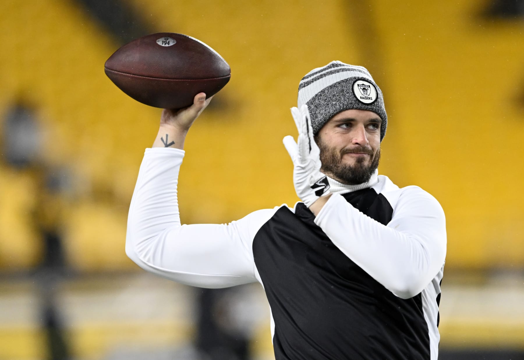 PITTSBURGH, PENNSYLVANIA - DECEMBER 24: Derek Carr #4 of the Las Vegas Raiders warms up prior to the start of the game against the Pittsburgh Steelers at Acrisure Stadium on December 24, 2022 in Pittsburgh, Pennsylvania. (Photo by Gaelen Morse/Getty Images)