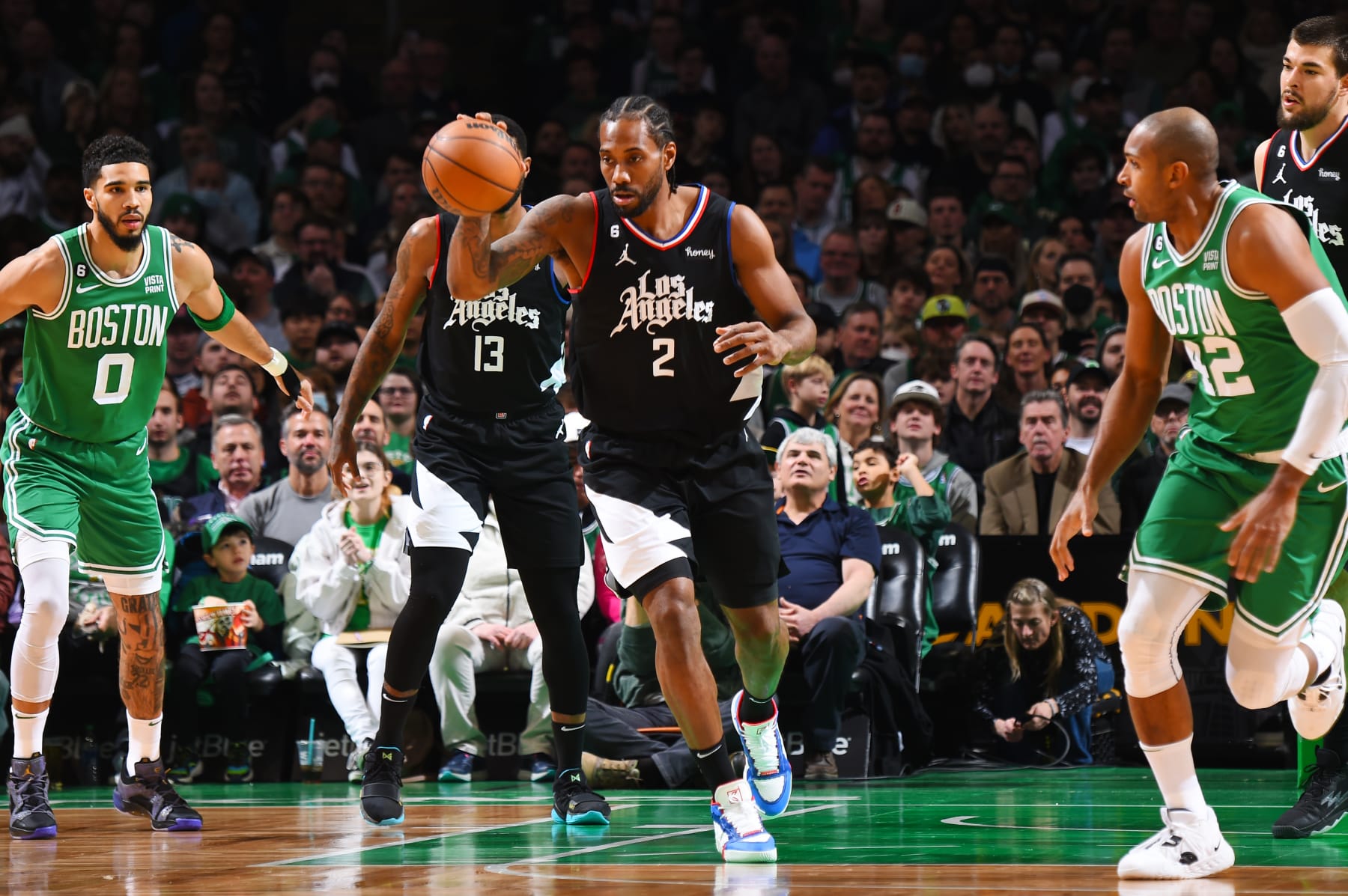 BOSTON, MA - DECEMBER 29: Kawhi Leonard #2 of the LA Clippers drives to the basket during the game against the Boston Celtics on December 29, 2022 at the TD Garden in Boston, Massachusetts.  NOTE TO USER: User expressly acknowledges and agrees that, by downloading and or using this photograph, User is consenting to the terms and conditions of the Getty Images License Agreement. Mandatory Copyright Notice: Copyright 2022 NBAE  (Photo by Brian Babineau/NBAE via Getty Images)