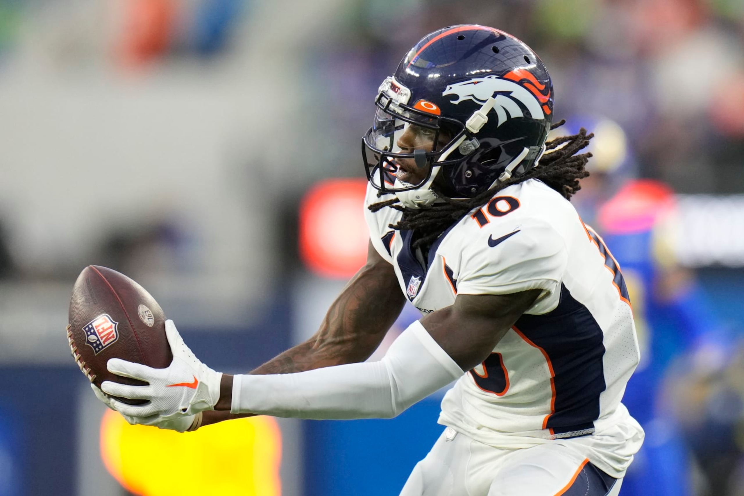Jerry Jeudy and the Denver Broncos need to keep losing for Seattle to move up the draft board. Jerry Jeudy and the Denver Broncos need to keep losing for Seattle to move up the draft board.