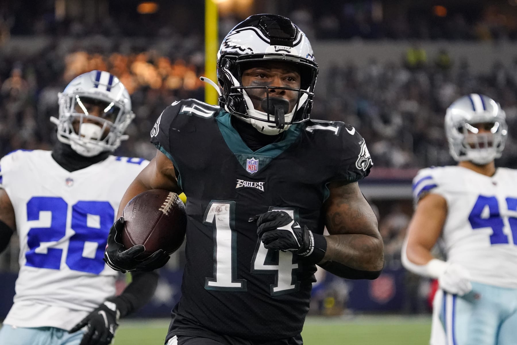 ARLINGTON, TEXAS - DECEMBER 24: Kenneth Gainwell #14 of the Philadelphia Eagles runs with the ball during the third quarter against the Dallas Cowboys at AT&T Stadium on December 24, 2022 in Arlington, Texas. (Photo by Sam Hodde/Getty Images)