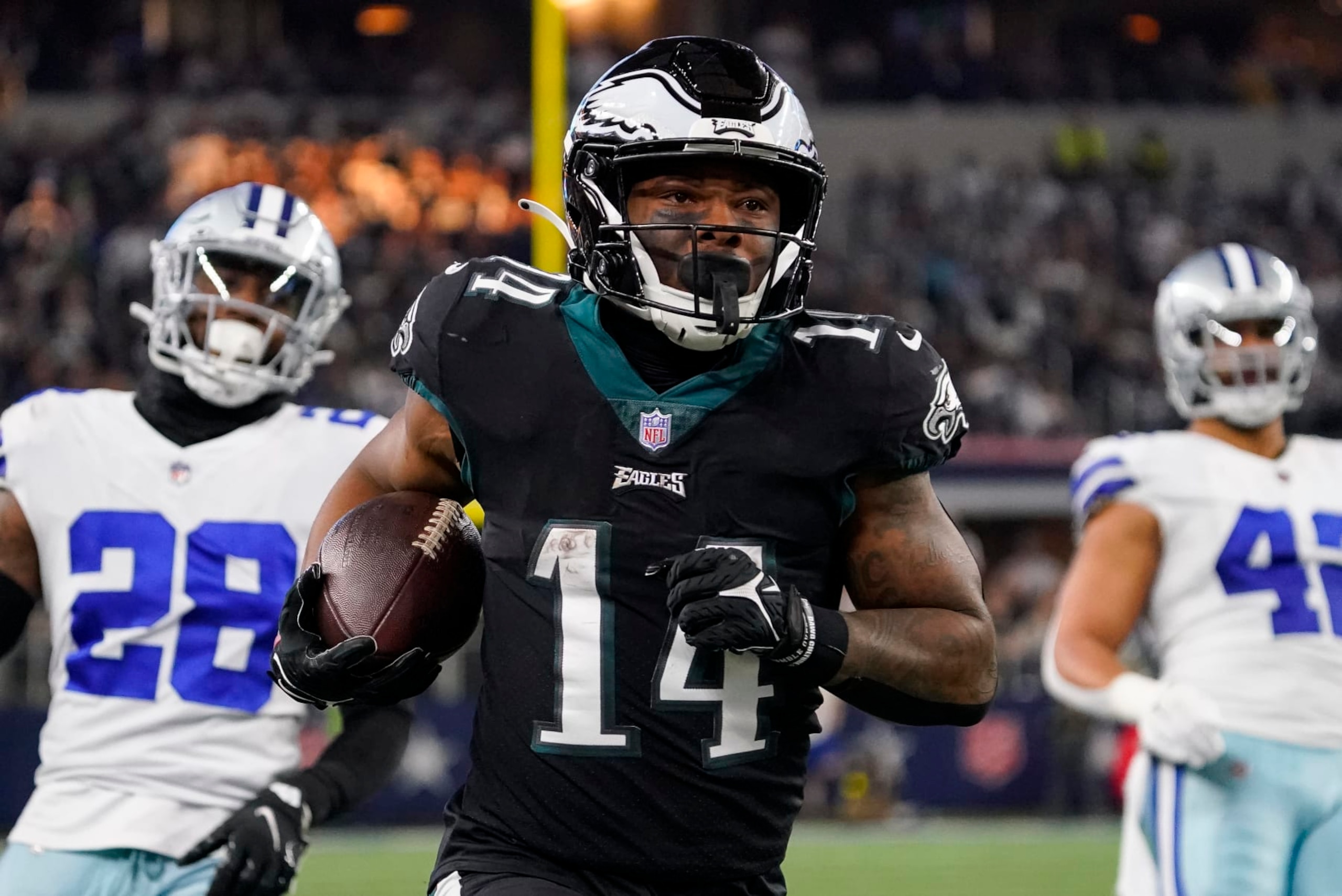 ARLINGTON, TEXAS - DECEMBER 24: Kenneth Gainwell #14 of the Philadelphia Eagles runs with the ball during the third quarter against the Dallas Cowboys at AT&T Stadium on December 24, 2022 in Arlington, Texas. (Photo by Sam Hodde/Getty Images)
