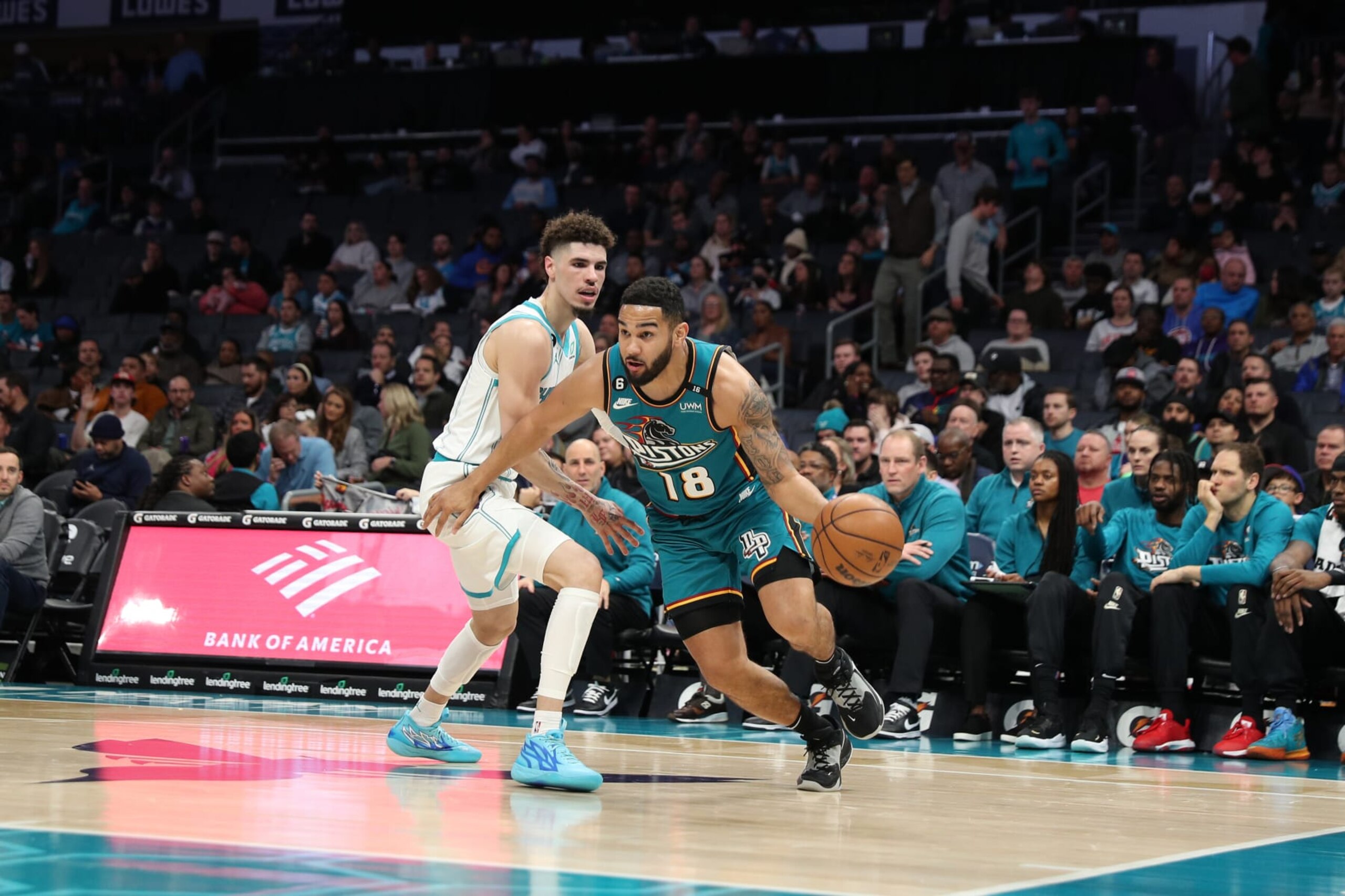 CHARLOTTE, NC - DECEMBER 14: Cory Joseph #18 of the Detroit Pistons drives to the basket during the game against the Charlotte Hornets on December 14, 2022 at Spectrum Center in Charlotte, North Carolina. NOTE TO USER: User expressly acknowledges and agrees that, by downloading and or using this photograph, User is consenting to the terms and conditions of the Getty Images License Agreement.  Mandatory Copyright Notice:  Copyright 2022 NBAE (Photo by Brock Williams-Smith/NBAE via Getty Images)