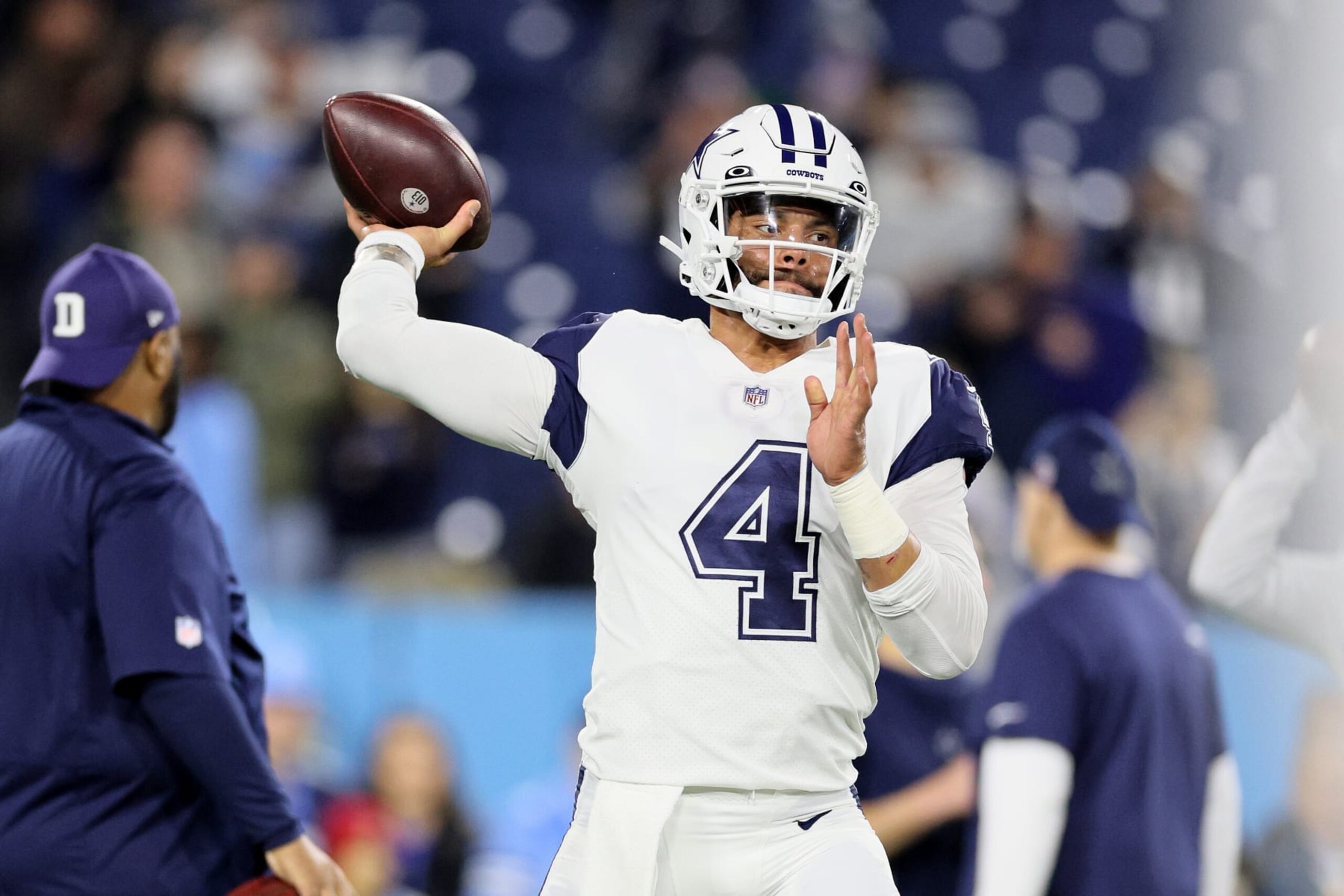 NASHVILLE, TENNESSEE - DECEMBER 29: Dak Prescott #4 of the Dallas Cowboys warms up prior to the game against the Tennessee Titans at Nissan Stadium on December 29, 2022 in Nashville, Tennessee. (Photo by Andy Lyons/Getty Images)
