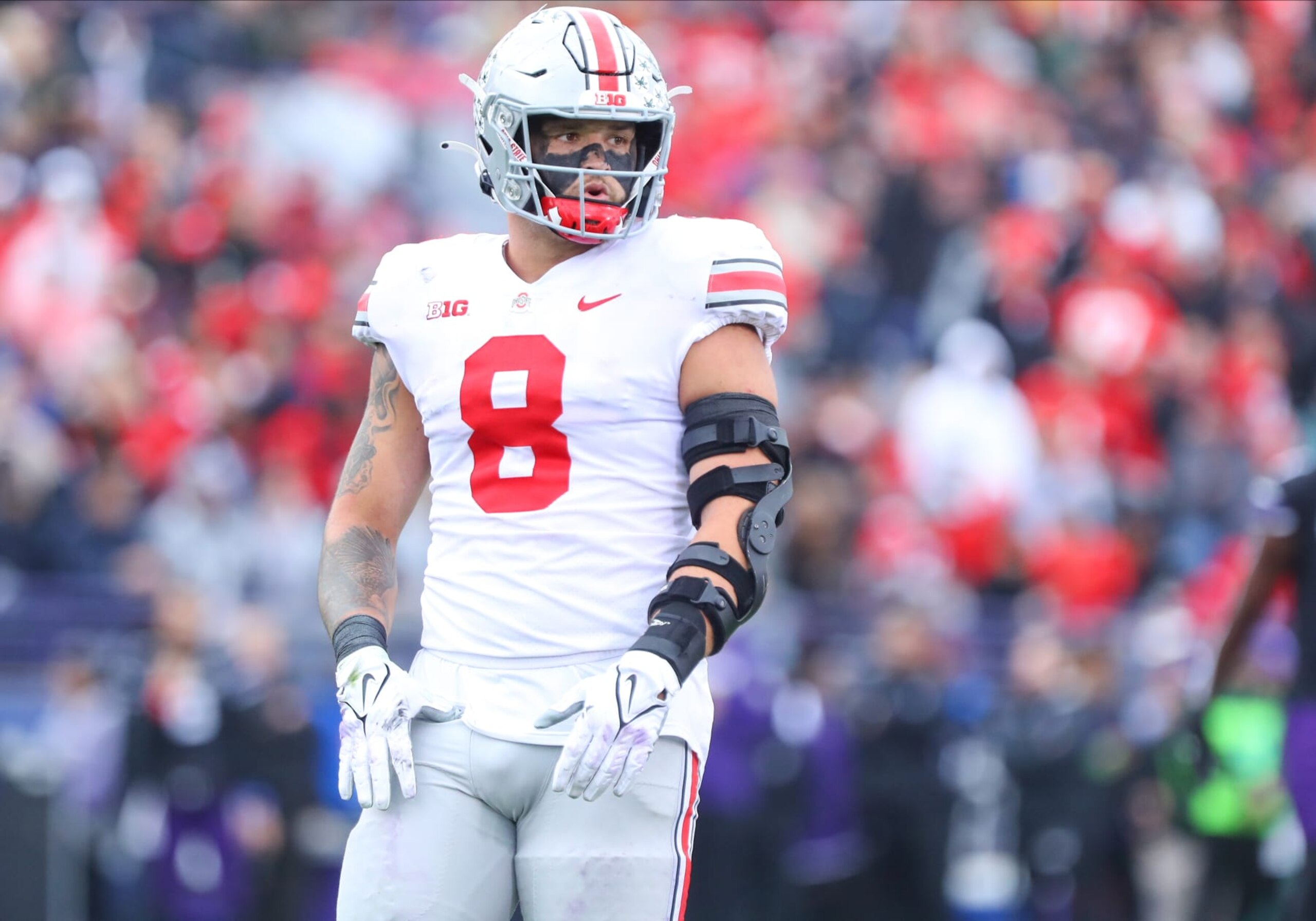 EVANSTON, IL - NOVEMBER 05: Ohio State Buckeyes tight end Cade Stover (8) looks on during a college football game between the  Ohio State Buckeyes and the Northwestern Wildcats on October 8, 2022 at Ryan Field in Evanston, IL. (Photo by Melissa Tamez/Icon Sportswire via Getty Images)