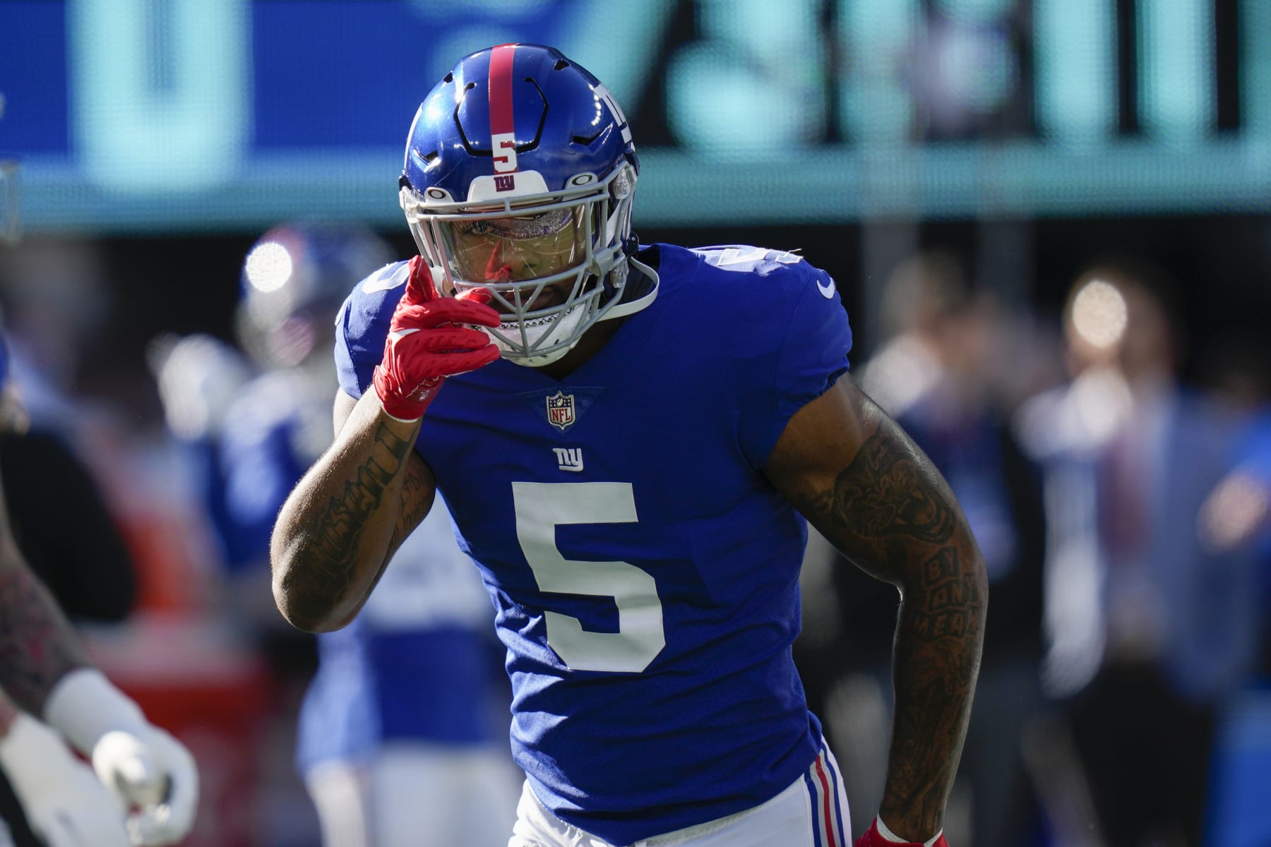 New York Giants defensive end Kayvon Thibodeaux (5) warms up before an NFL football game against the Indianapolis Colts, Sunday, Jan. 1, 2023, in East Rutherford, N.J. (AP Photo/Seth Wenig)