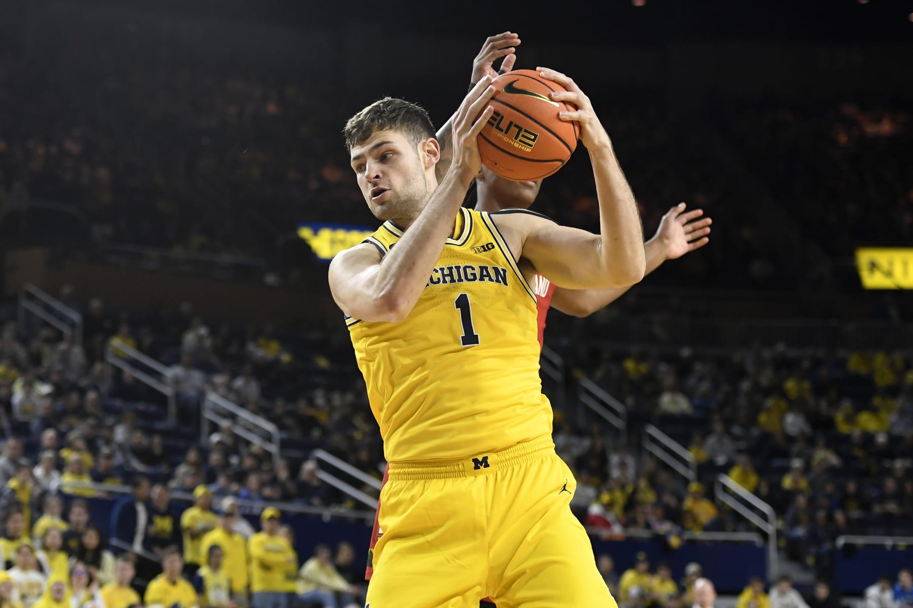 Michigan's Hunter Dickinson