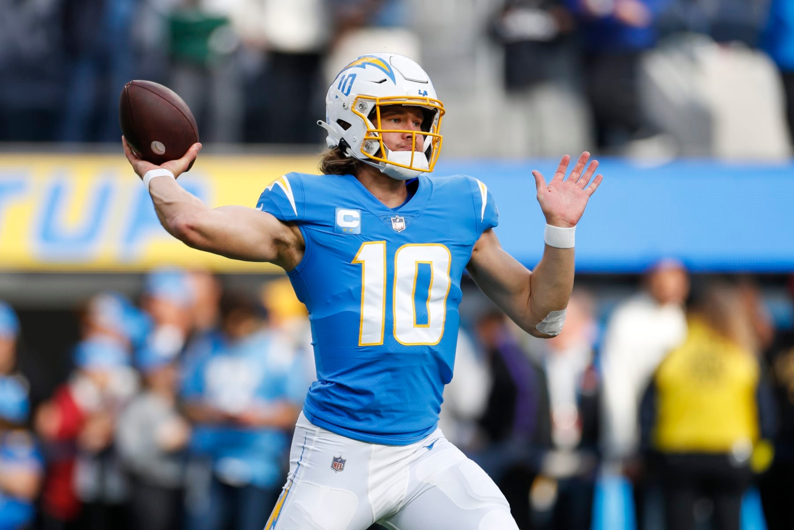 INGLEWOOD, CA - JANUARY 01: Los Angeles Chargers quarterback Justin Herbert (10) warms up prior to an NFL regular season game between the Los Angeles Rams and the Los Angeles Chargers on January 01, 2023, at SoFi Stadium in Inglewood, CA.(Photo by Brandon Sloter/Icon Sportswire via Getty Images)