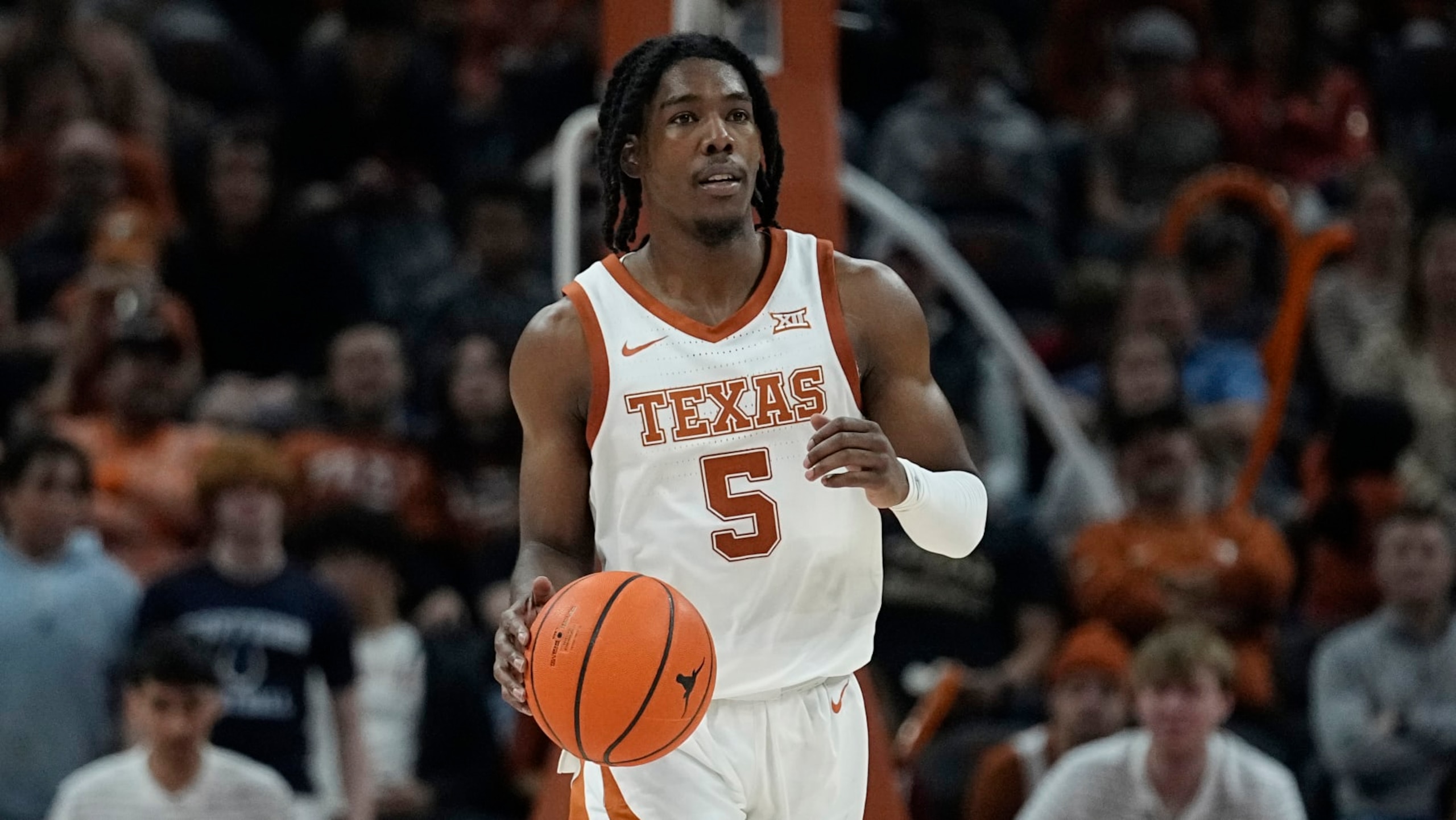 Texas' Marcus Carr