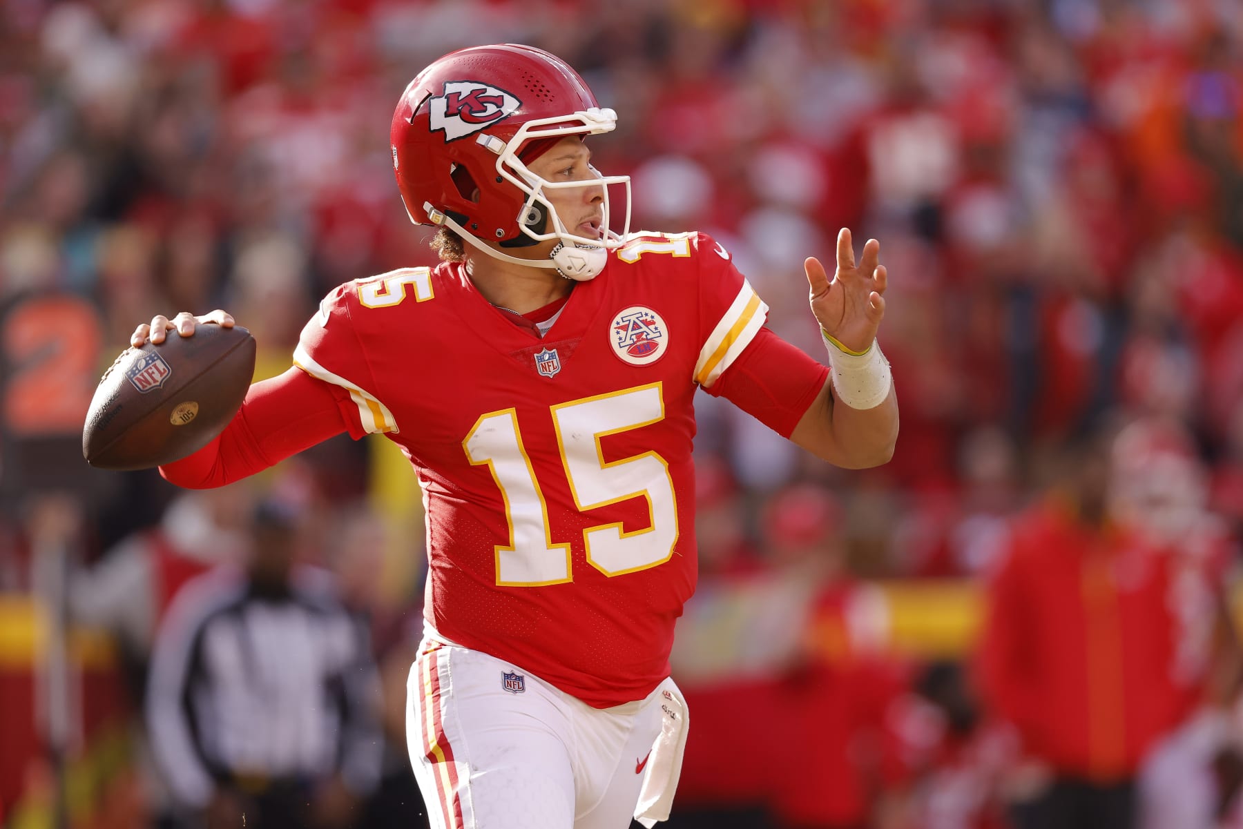 KANSAS CITY, MISSOURI - JANUARY 01: Patrick Mahomes #15 of the Kansas City Chiefs throws the ball during the second half in the game against the Denver Broncos at Arrowhead Stadium on January 01, 2023 in Kansas City, Missouri. (Photo by David Eulitt/Getty Images)