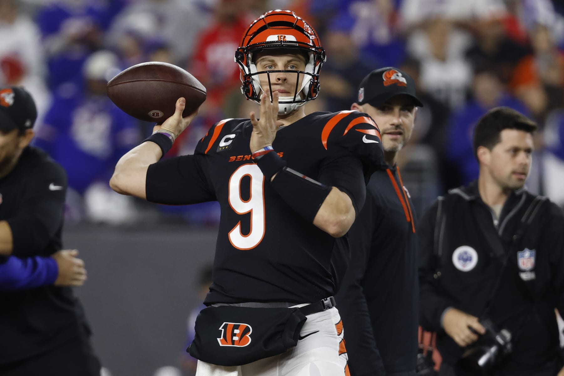 CINCINNATI, OHIO - JANUARY 02: Joe Burrow #9 of the Cincinnati Bengals warms up prior to the game against the Buffalo Bills at Paycor Stadium on January 02, 2023 in Cincinnati, Ohio. (Photo by Kirk Irwin/Getty Images)