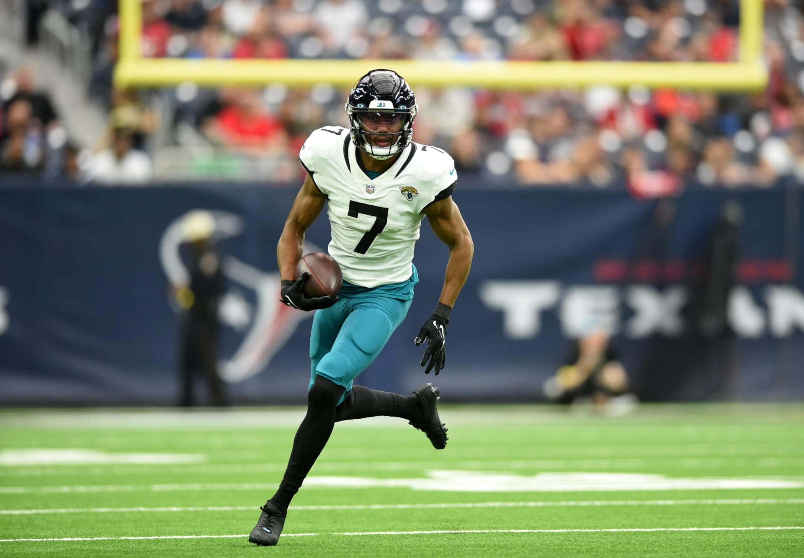 Jaguars WR Zay Jones Jaguars WR Zay Jones