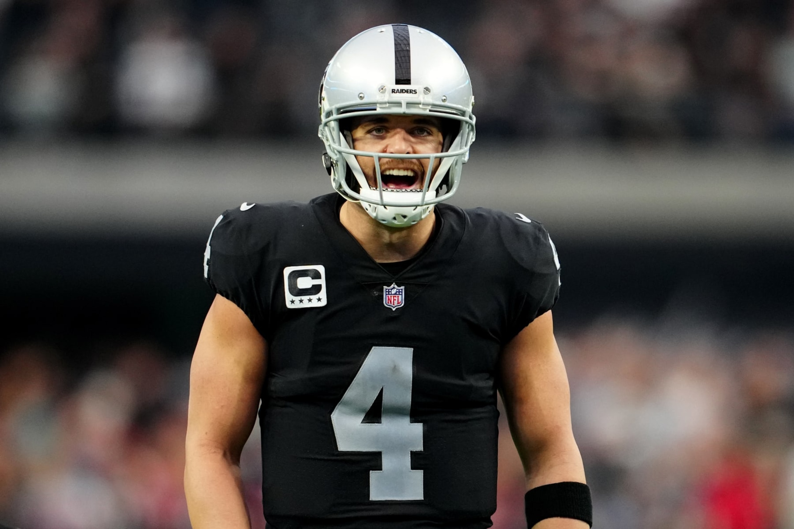 Raiders QB Derek Carr