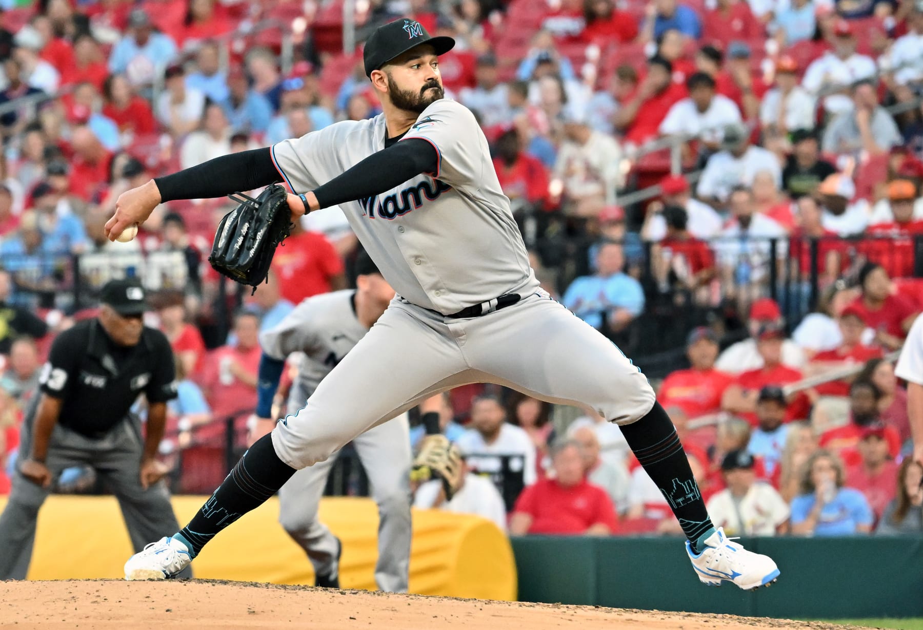 ST. LOUIS, MO - JUNE 27: Miami Marlins starting pitcher Pablo Lopez (49) pitches during a MLB game between the Miami Marlins and the St. Louis Cardinals on June 27, 2022, at Busch Stadium, St. Louis, MO.  (Photo by Keith Gillett/Icon Sportswire via Getty Images),