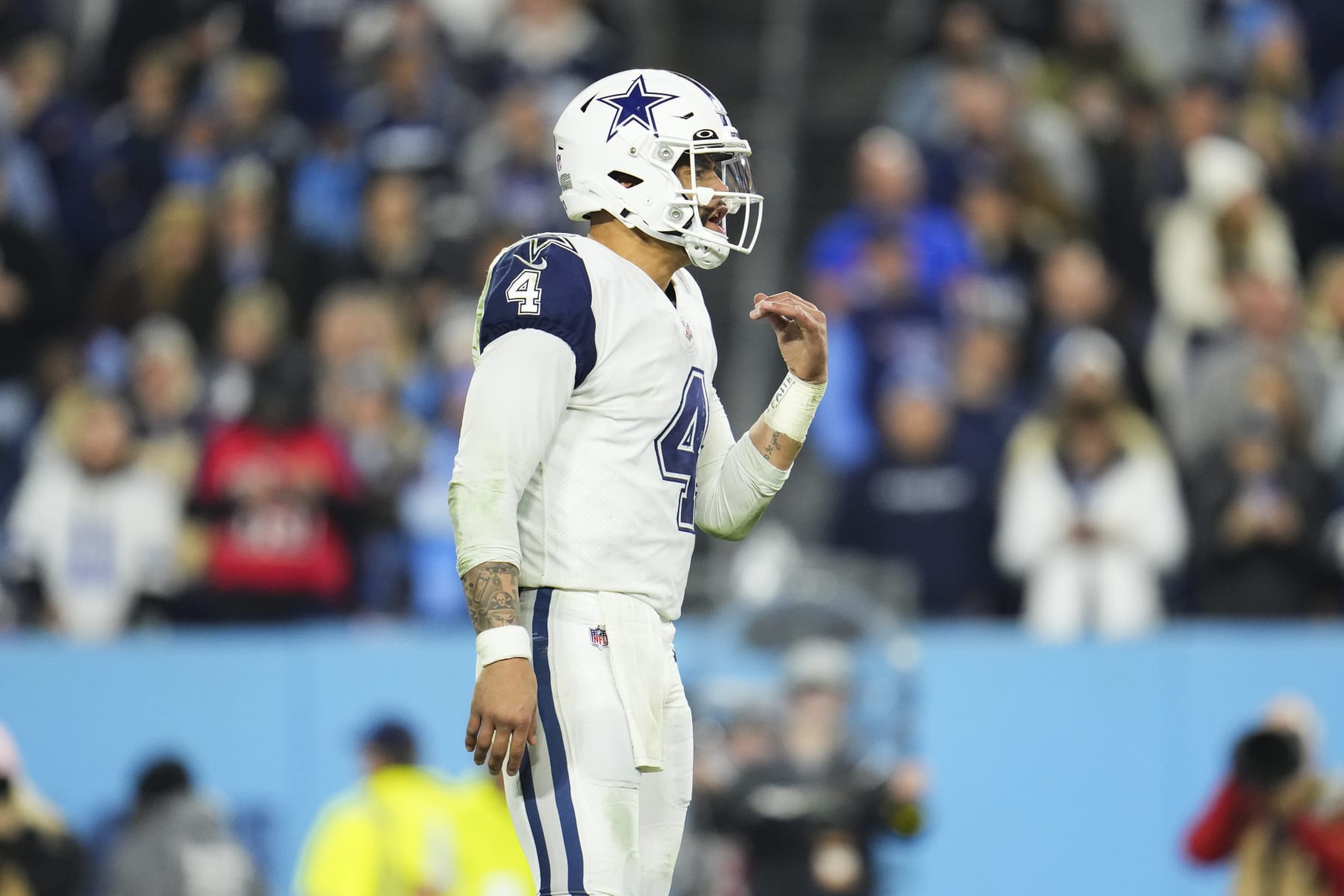 NASHVILLE, TN - DECEMBER 29: Dak Prescott #4 of the Dallas Cowboys motions against the Tennessee Titans at Nissan Stadium on December 29, 2022 in Nashville, Tennessee. (Photo by Cooper Neill/Getty Images)