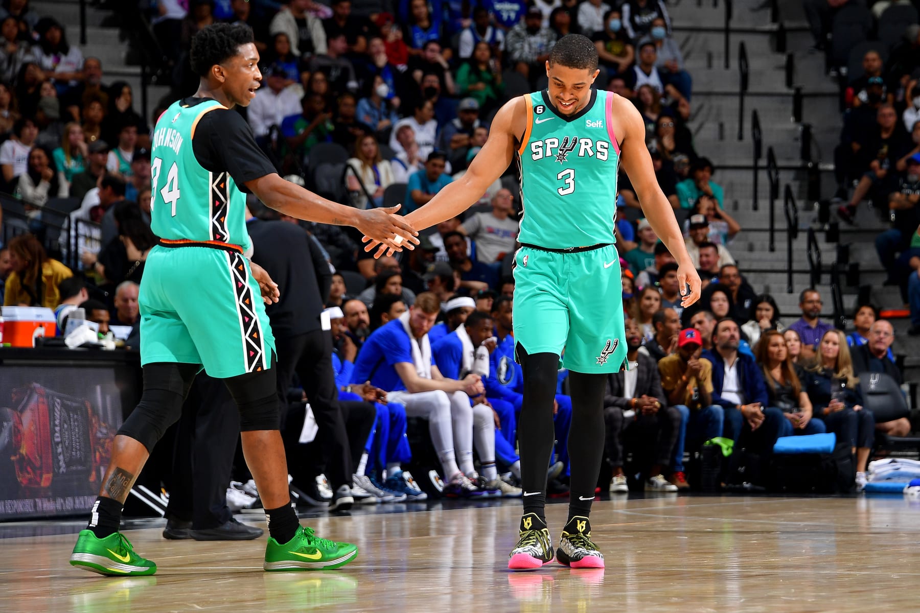 Stanley Johnson and Keldon Johnson