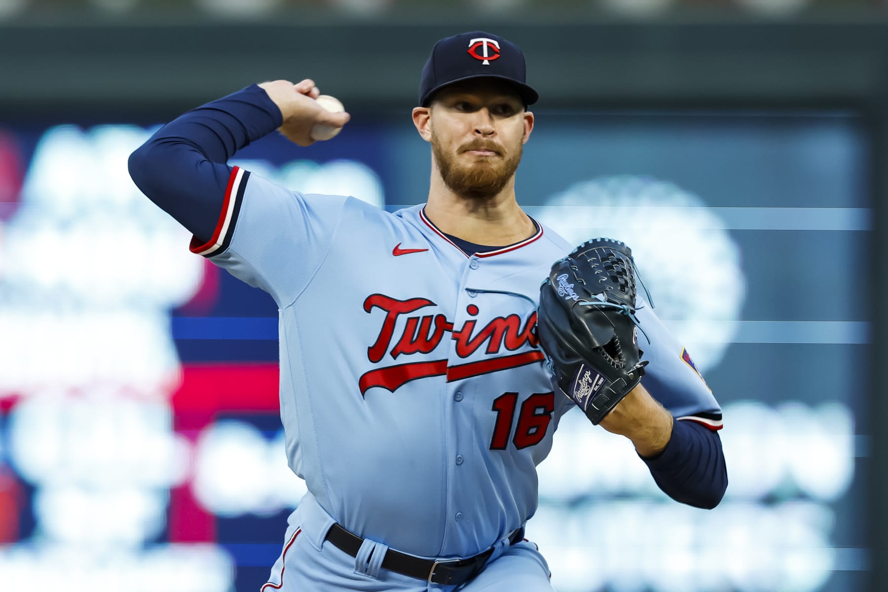 MINNEAPOLIS, MN - SEPTEMBER 27: Bailey Ober #16 of the Minnesota Twins delivers a pitch against the Chicago White Sox in the first inning of the game at Target Field on September 27, 2022 in Minneapolis, Minnesota. (Photo by David Berding/Getty Images)