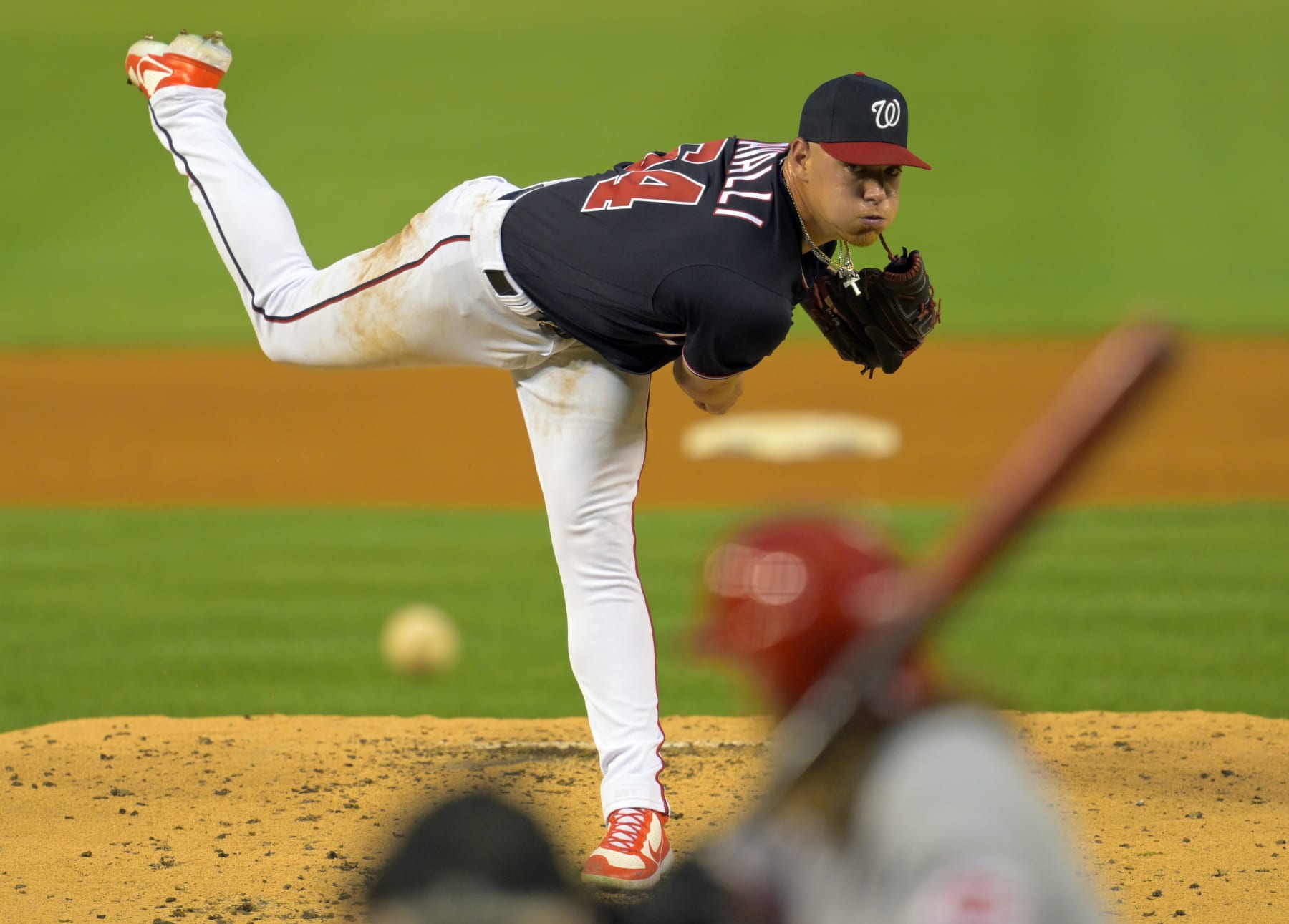 WASHINGTON, DC- AUGUST 26: Washington Nationals starting pitcher Cade Cavalli make his major league debut during a game between the Cincinnati Reds and the Washington Nationials at Nationals Park on August 26, 2022 in Washington, DC. (Photo by John McDonnell/The Washington Post via Getty Images)