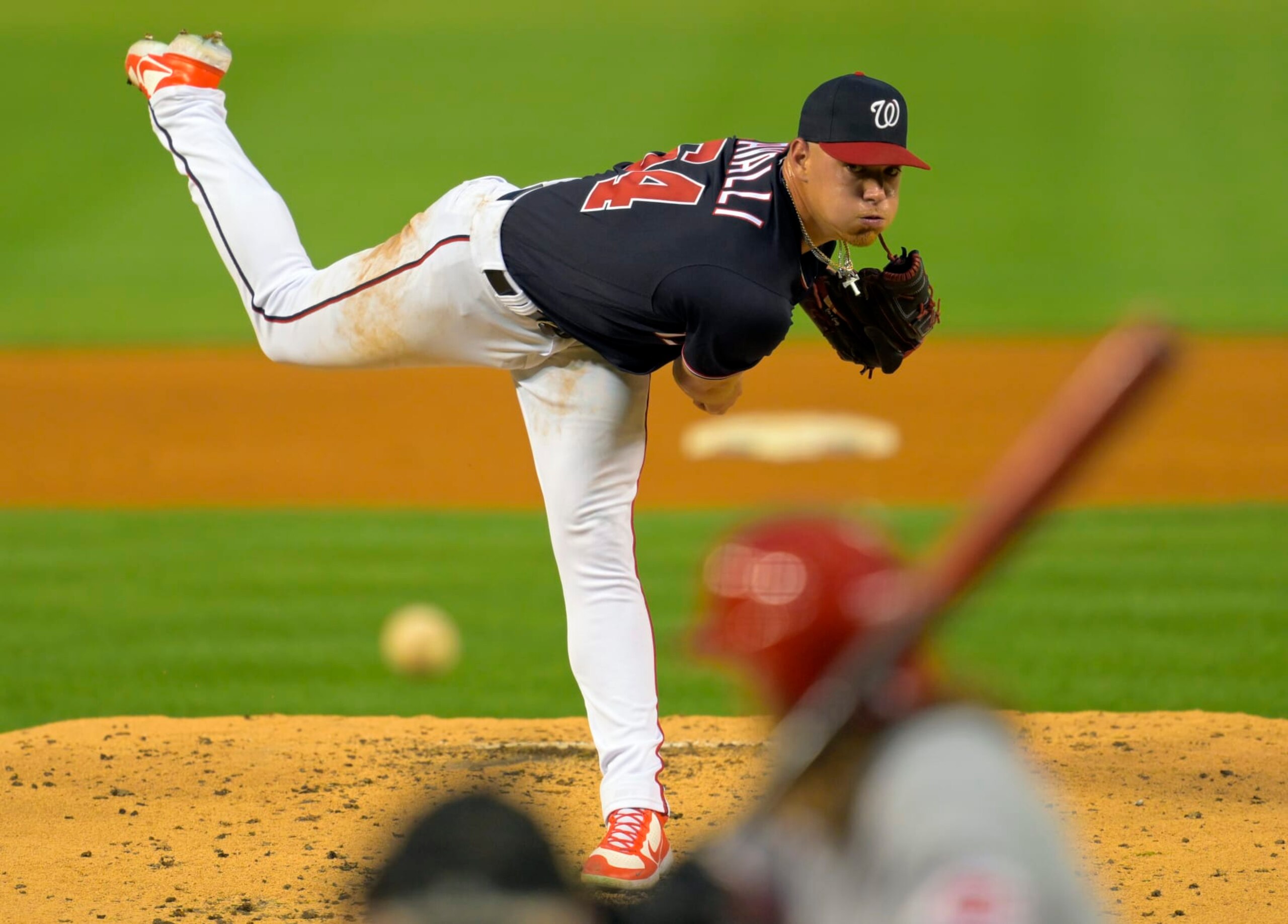WASHINGTON, DC- AUGUST 26: Washington Nationals starting pitcher Cade Cavalli make his major league debut during a game between the Cincinnati Reds and the Washington Nationials at Nationals Park on August 26, 2022 in Washington, DC. (Photo by John McDonnell/The Washington Post via Getty Images)