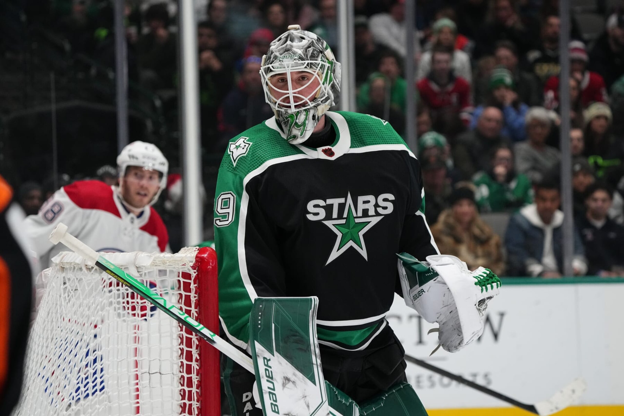 DALLAS, TX - DECEMBER 23: Jake Oettinger #29 of the Dallas Stars tends goal against the Montreal Canadiens at the American Airlines Center on December 23, 2022 in Dallas, Texas. (Photo by Glenn James/NHLI via Getty Images)