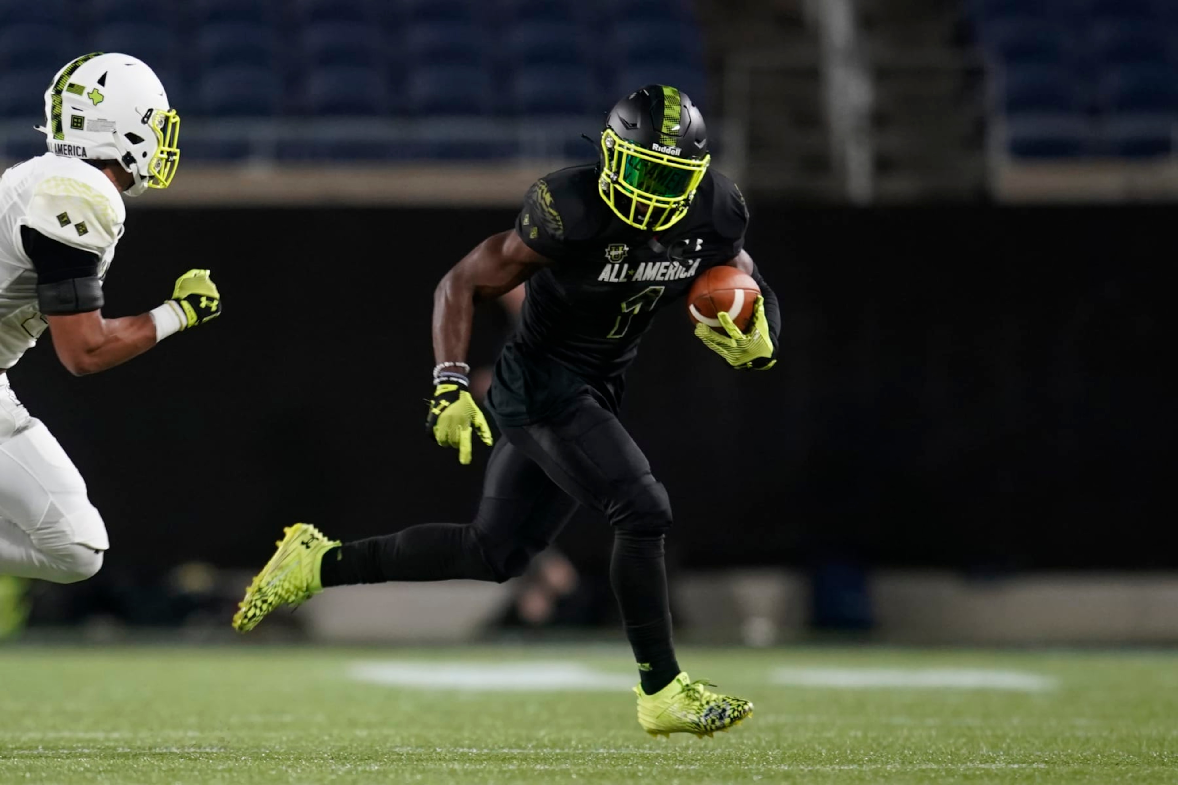 ORLANDO, FL - JANUARY 03: Team Phantom wide receiver Zachariah Branch (1) runs for a first down during the Under Armour Next All-America Football Game at Camping World Stadium in Orlando FL on January 3, 2022. (Photo by Chris Leduc/Icon Sportswire via Getty Images)