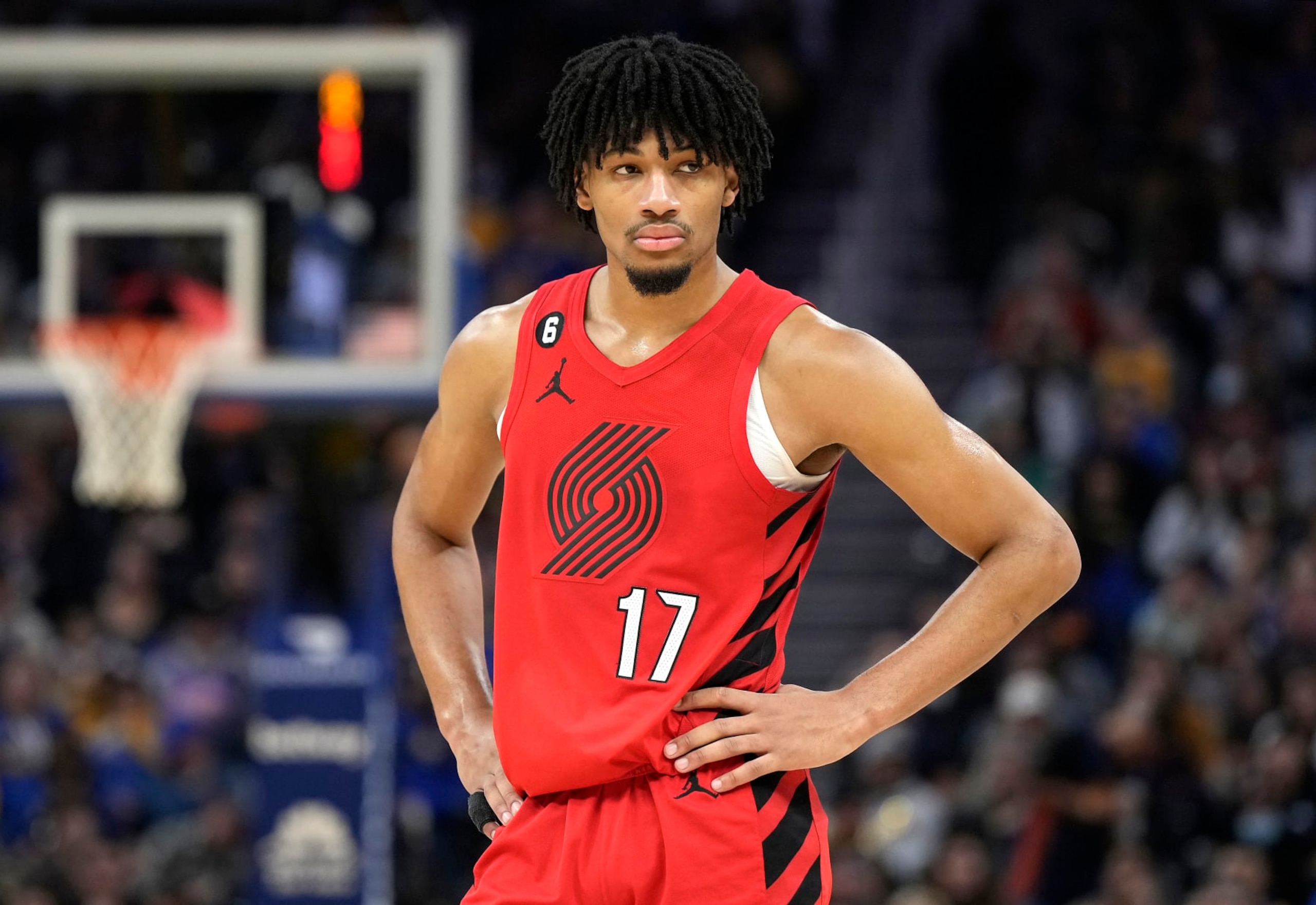 SAN FRANCISCO, CALIFORNIA - DECEMBER 30: Shaedon Sharpe #17 of the Portland Trail Blazers looks on against the Golden State Warriors during the third quarter of an NBA basketball game at Chase Center on December 30, 2022 in San Francisco, California. NOTE TO USER: User expressly acknowledges and agrees that, by downloading and or using this photograph, User is consenting to the terms and conditions of the Getty Images License Agreement. (Photo by Thearon W. Henderson/Getty Images)