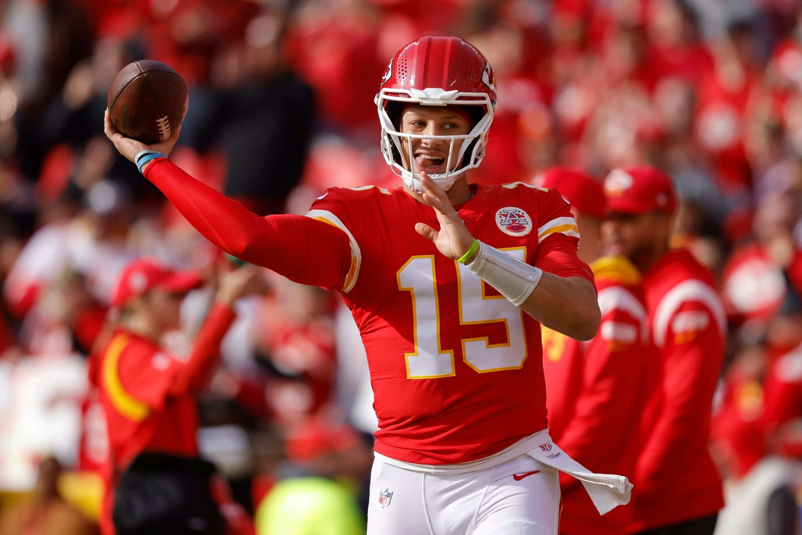 KANSAS CITY, MISSOURI - JANUARY 01: Patrick Mahomes #15 of the Kansas City Chiefs warms up prior to the game against the Denver Broncos at Arrowhead Stadium on January 01, 2023 in Kansas City, Missouri. (Photo by David Eulitt/Getty Images)