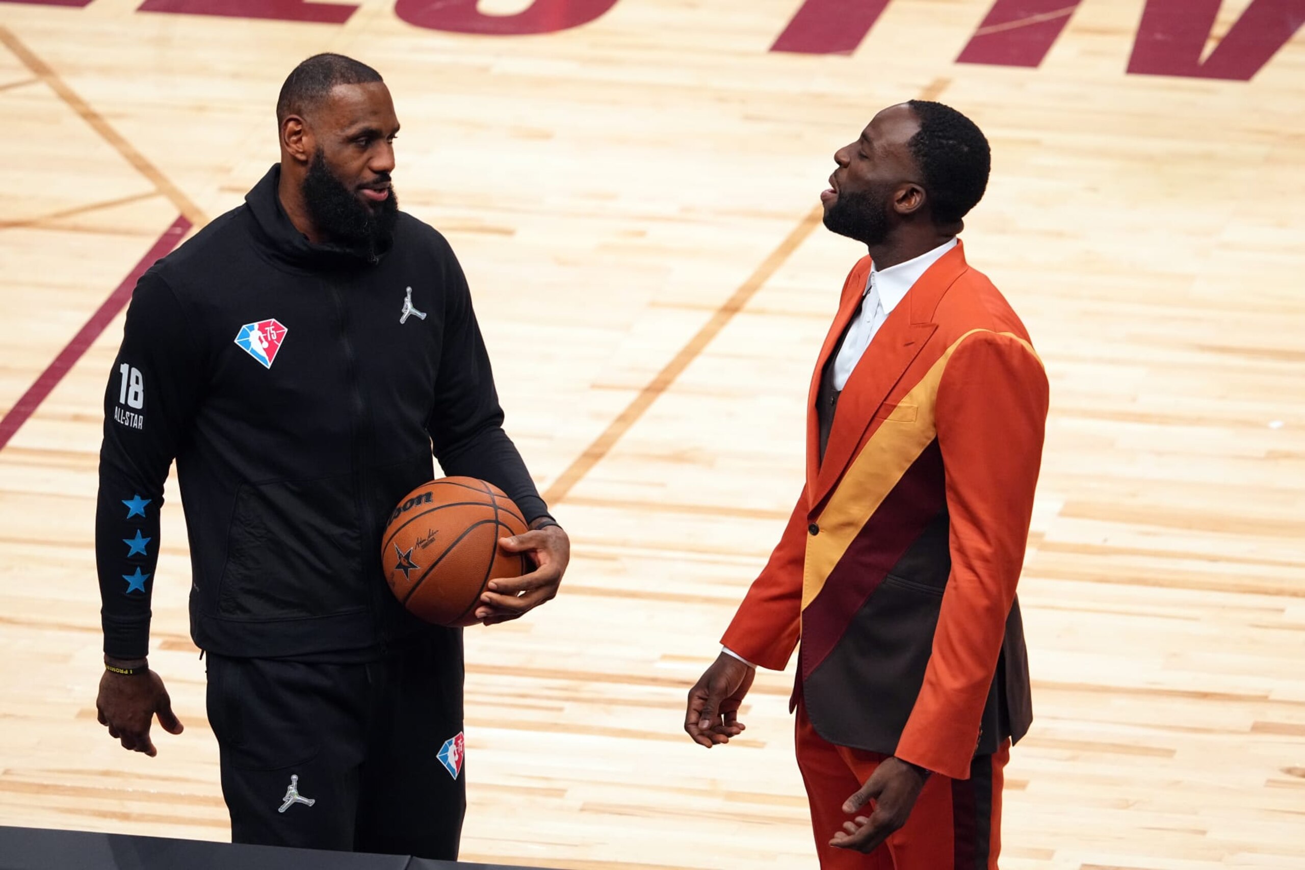 CLEVELAND, OH - FEBRUARY 20: LeBron James #6 of Team LeBron and Draymond Green #23 of Team Durant embrace during the 2022 NBA All-Star Game as part of 2022 NBA All Star Weekend on February 20, 2022 at Rocket Mortgage FieldHouse in Cleveland, Ohio. NOTE TO USER: User expressly acknowledges and agrees that, by downloading and/or using this Photograph, user is consenting to the terms and conditions of the Getty Images License Agreement. Mandatory Copyright Notice: Copyright 2022 NBAE (Photo by Garrett Ellwood/NBAE via Getty Images)