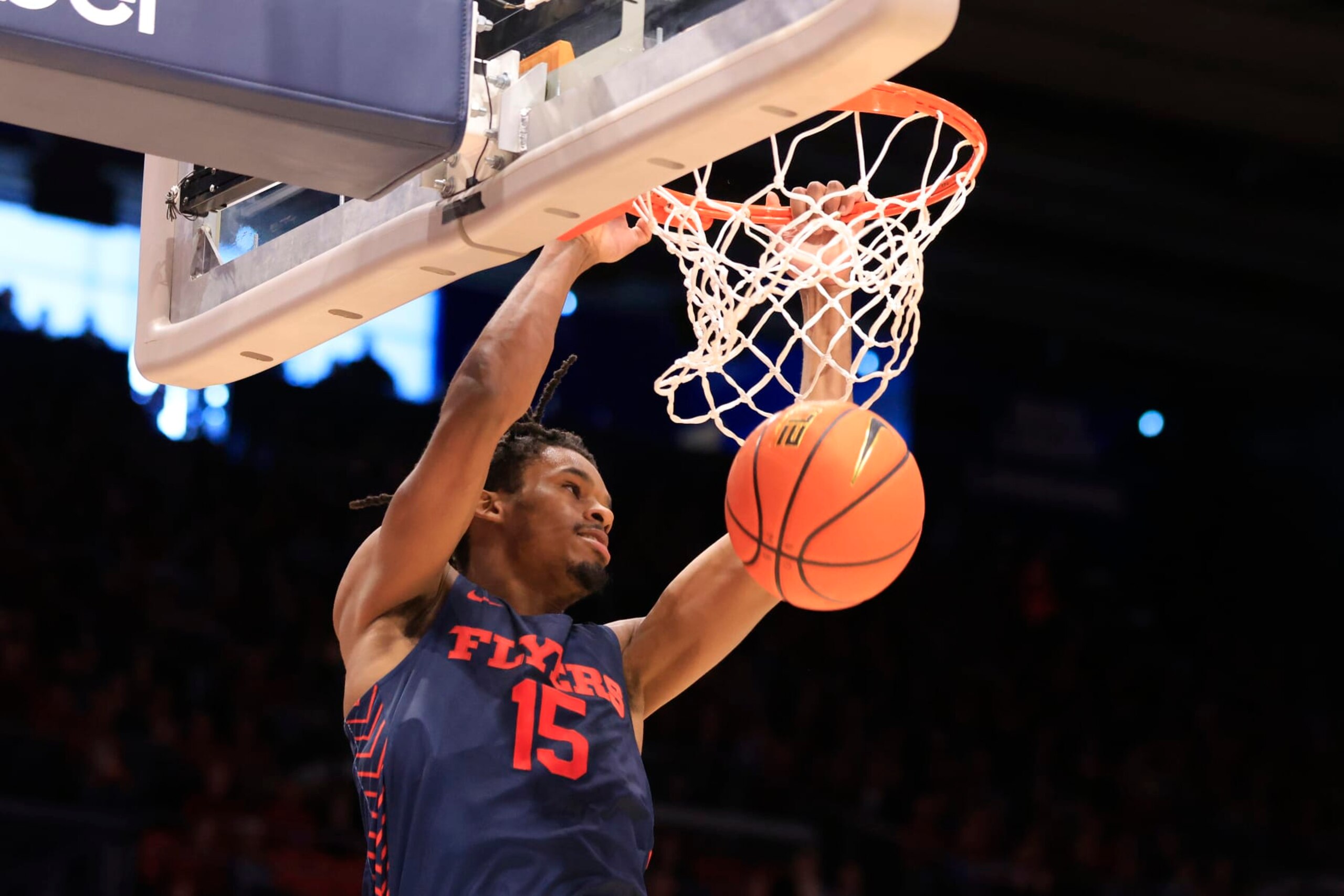 Dayton's DaRon Holmes II