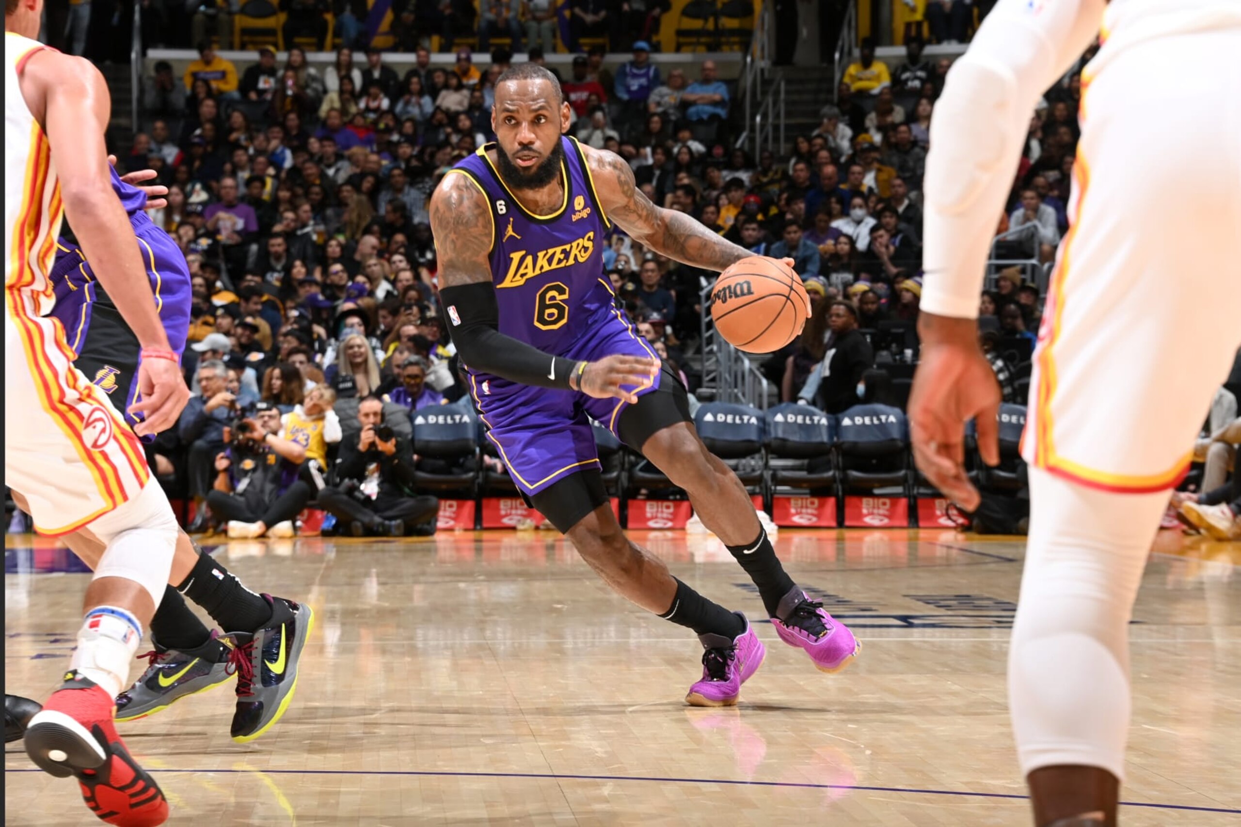 LOS ANGELES, CA - JANUARY 6: LeBron James #6 of the Los Angeles Lakers handles the ball during the game against the Atlanta Hawks on January 6, 2023 at Crypto.Com Arena in Los Angeles, California. NOTE TO USER: User expressly acknowledges and agrees that, by downloading and/or using this Photograph, user is consenting to the terms and conditions of the Getty Images License Agreement. Mandatory Copyright Notice: Copyright 2023 NBAE (Photo by Andrew D. Bernstein/NBAE via Getty Images) LOS ANGELES, CA - JANUARY 6: LeBron James #6 of the Los Angeles Lakers handles the ball during the game against the Atlanta Hawks on January 6, 2023 at Crypto.Com Arena in Los Angeles, California. NOTE TO USER: User expressly acknowledges and agrees that, by downloading and/or using this Photograph, user is consenting to the terms and conditions of the Getty Images License Agreement. Mandatory Copyright Notice: Copyright 2023 NBAE (Photo by Andrew D. Bernstein/NBAE via Getty Images)