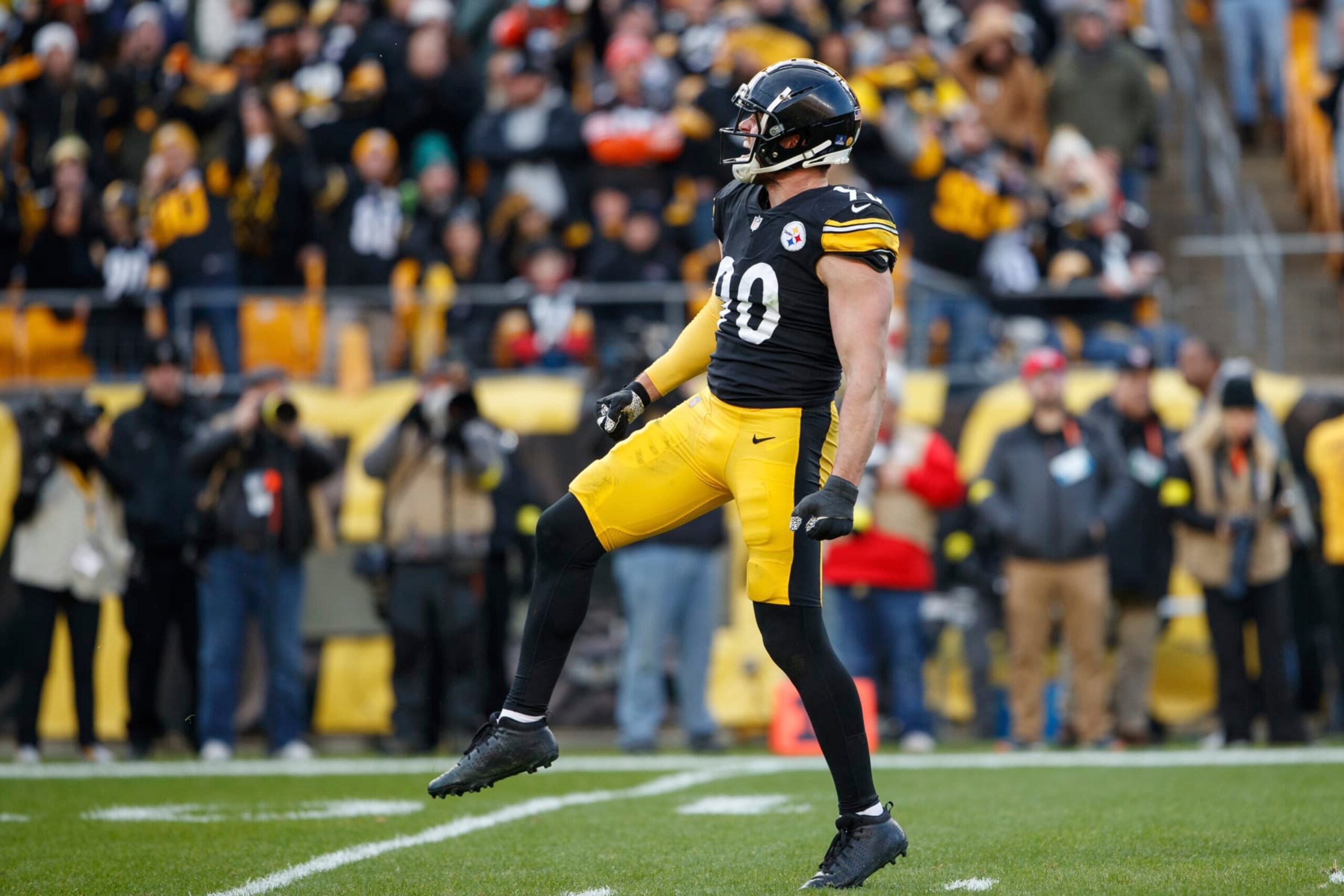 Pittsburgh Steelers linebacker T.J. Watt (90) celebrates after a sack during an NFL football game, Sunday, Jan. 8, 2023, in Pittsburgh, PA. (AP Photo/Matt Durisko) Pittsburgh Steelers linebacker T.J. Watt (90) celebrates after a sack during an NFL football game, Sunday, Jan. 8, 2023, in Pittsburgh, PA. (AP Photo/Matt Durisko)