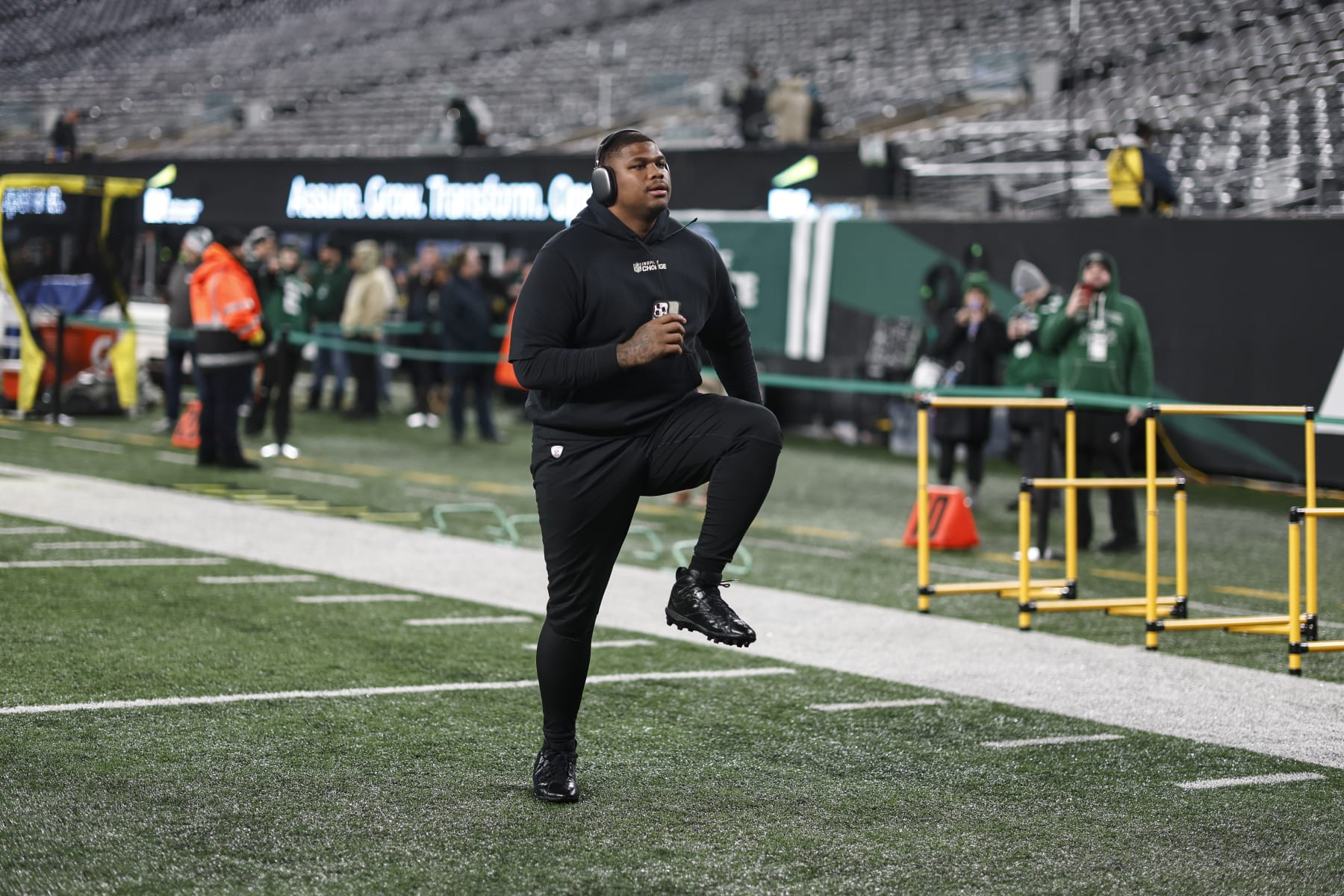 EAST RUTHERFORD, NEW JERSEY - DECEMBER 22: Quinnen Williams #95 of the New York Jets warms up prior to an NFL football game between the New York Jets and the Jacksonville Jaguars at MetLife Stadium on December 22, 2022 in East Rutherford, New Jersey. (Photo by Michael Owens/Getty Images)