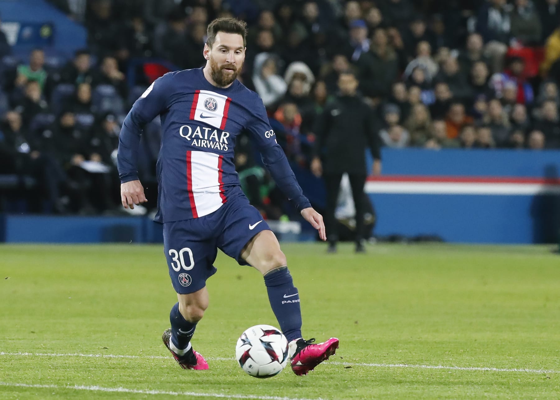 PARIS, FRANCE - JANUARY 11: Lionel Messi #30 of Paris Saint-Germain controls the ball during the Ligue 1 match between Paris Saint-Germain and Angers SCO at Parc des Princes on January 11, 2023 in Paris, France. (Photo by Catherine Steenkeste/Getty Images)