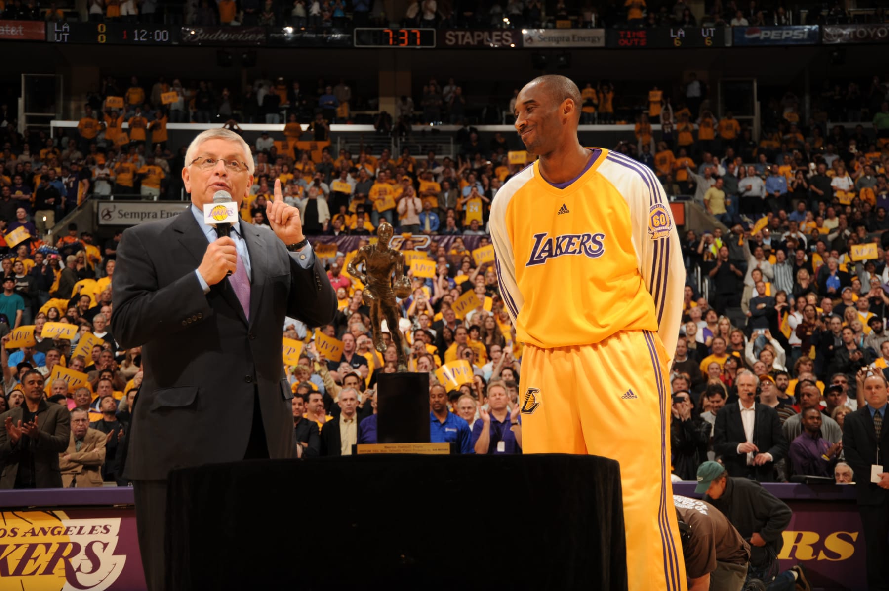 LOS ANGELES - MAY 7:  Commissioner David Stern stands with Kobe Bryant #24 of the Los Angeles Lakers before presenting him the 2007-08 NBA Most Valuable Player award prior to Game Two of the Western Conference Semifinals between the Utah Jazz and the Los Angeles Lakers during the 2008 NBA Playoffs at Staples Center on May 7, 2008 in Los Angeles, California.  NOTE TO USER: User expressly acknowledges and agrees that, by downloading and/or using this Photograph, user is consenting to the terms and conditions of the Getty Images License Agreement. Mandatory Copyright Notice: Copyright 2008 NBAE (Photo by Andrew D. Bernstein/NBAE via Getty Images)*** Local Caption *** David Stern;Kobe Bryant