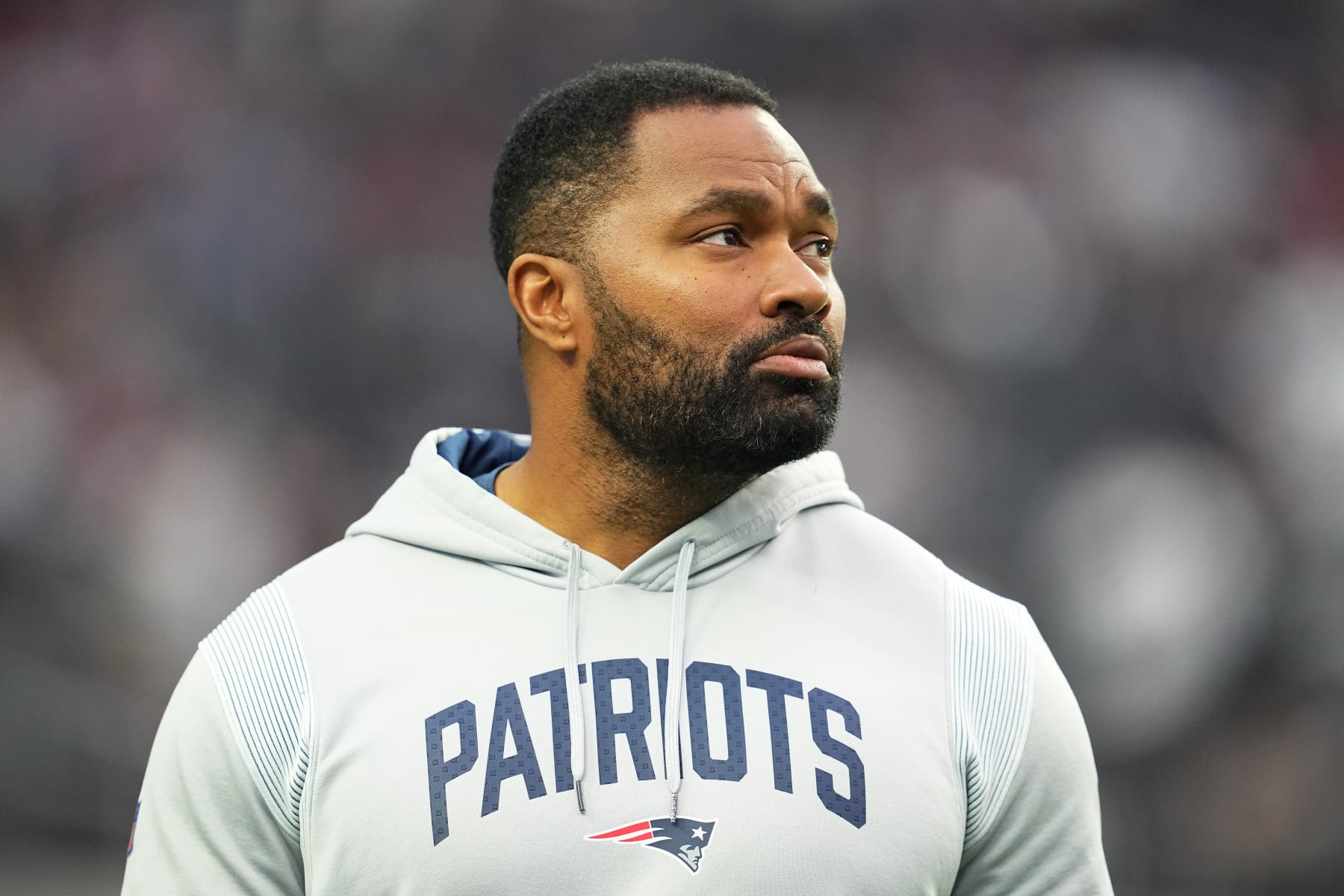 LAS VEGAS, NEVADA - DECEMBER 18:  Linebackers coach Jerod Mayo of the New England Patriots looks on during warmups before a game against the Las Vegas Raiders at Allegiant Stadium on December 18, 2022 in Las Vegas, Nevada. (Photo by Chris Unger/Getty Images)