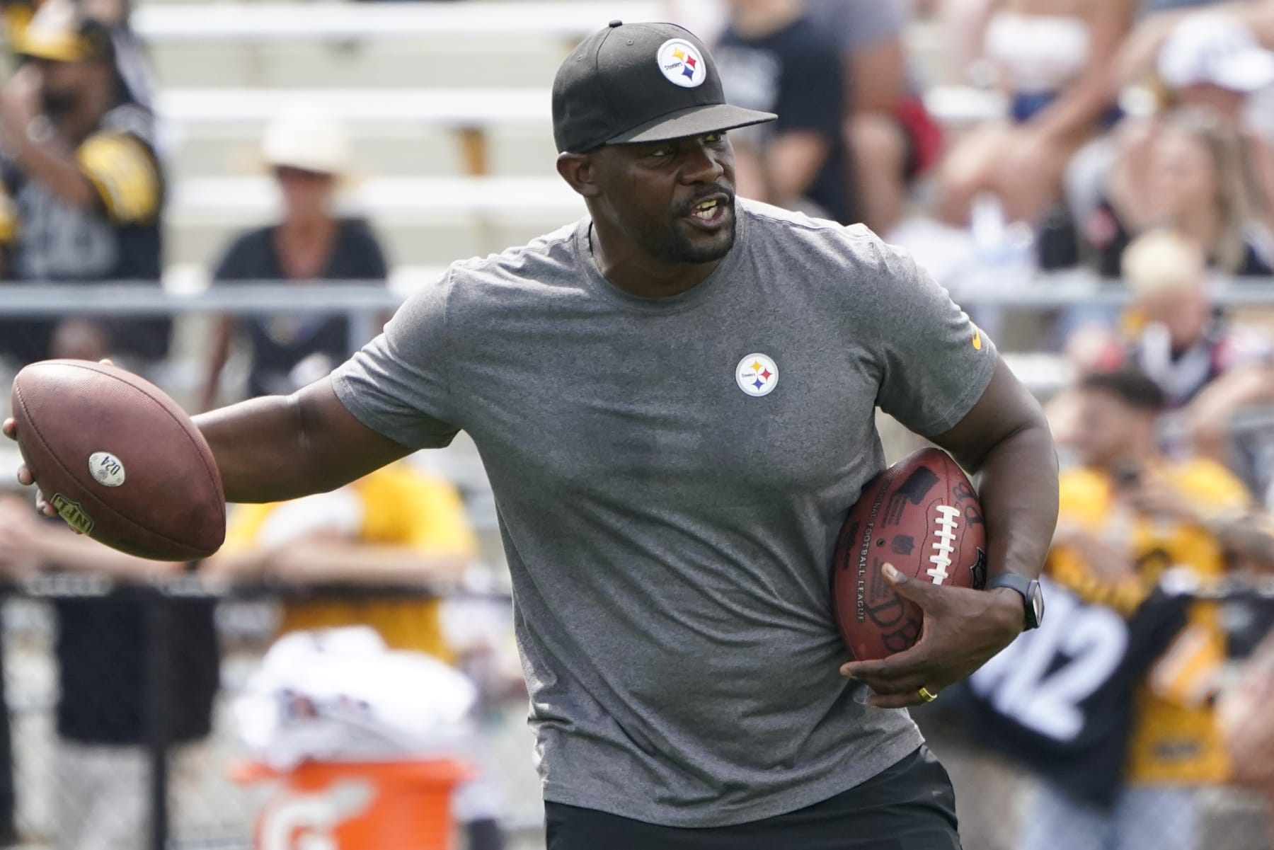 Pittsburgh Steelers senior defensive assistant Brian Flores works with the defense as they go through drills during practice at NFL football training camp in the Latrobe Memorial Stadium in Latrobe, Pa., Monday, Aug. 8, 2022. (AP Photo/Keith Srakocic)
