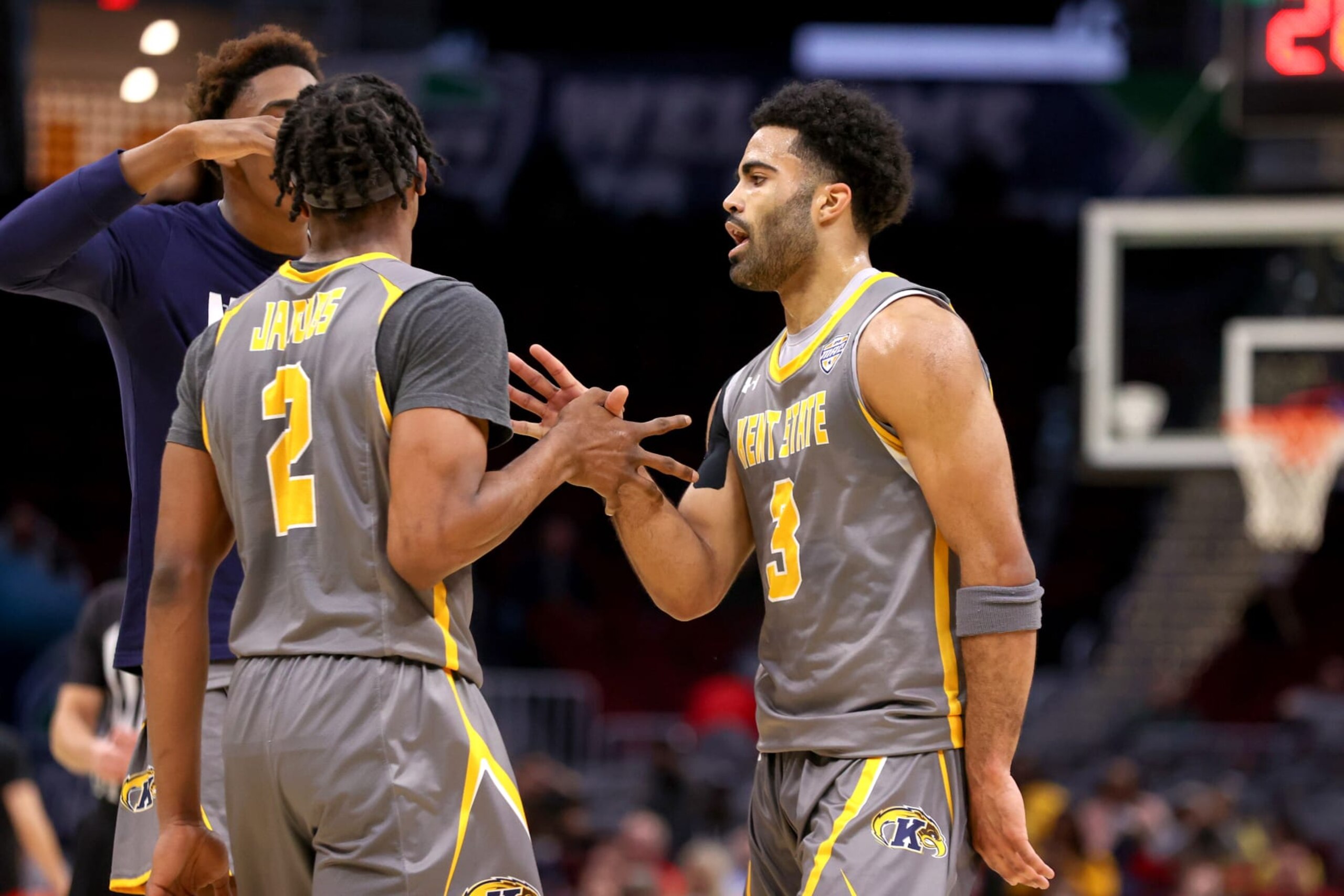 Kent State's Malique Jacobs (2) and Sincere Carry (3)