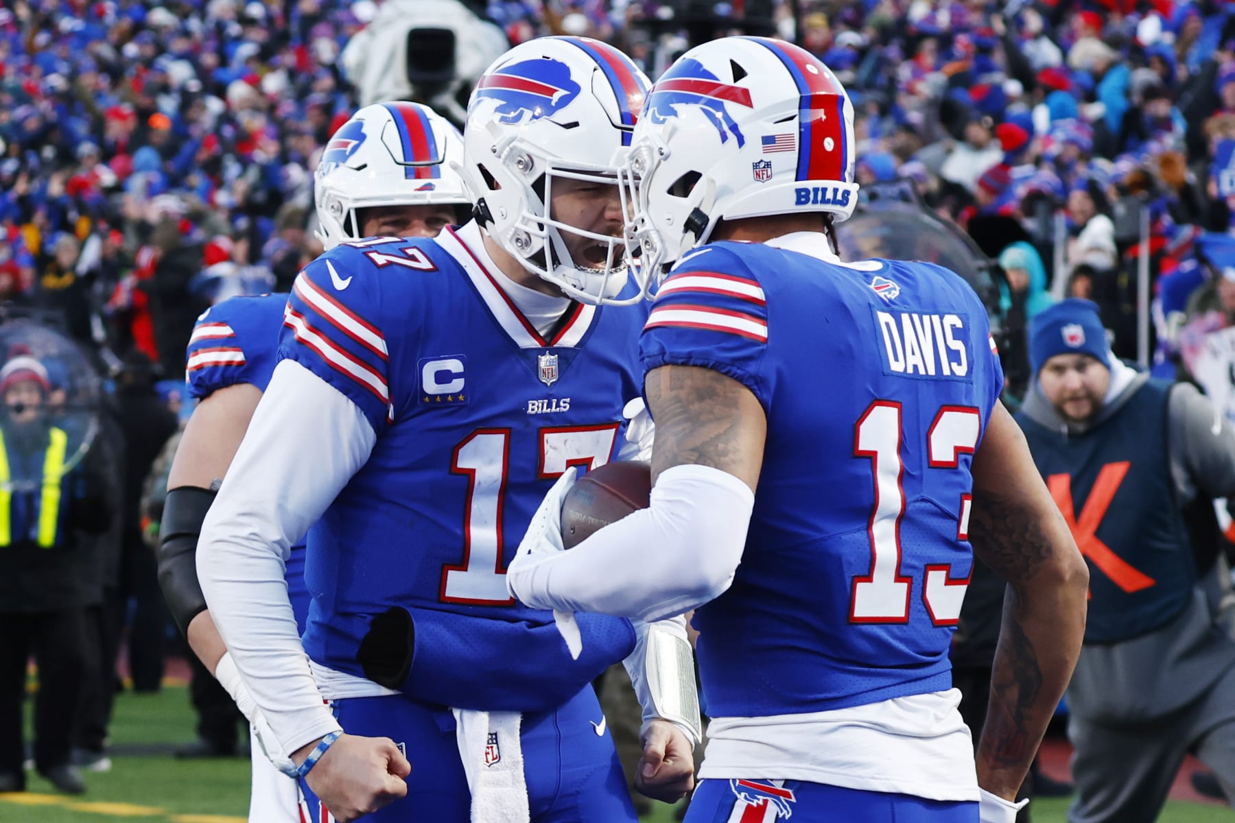 Josh Allen (left) and Gabe Davis (right)