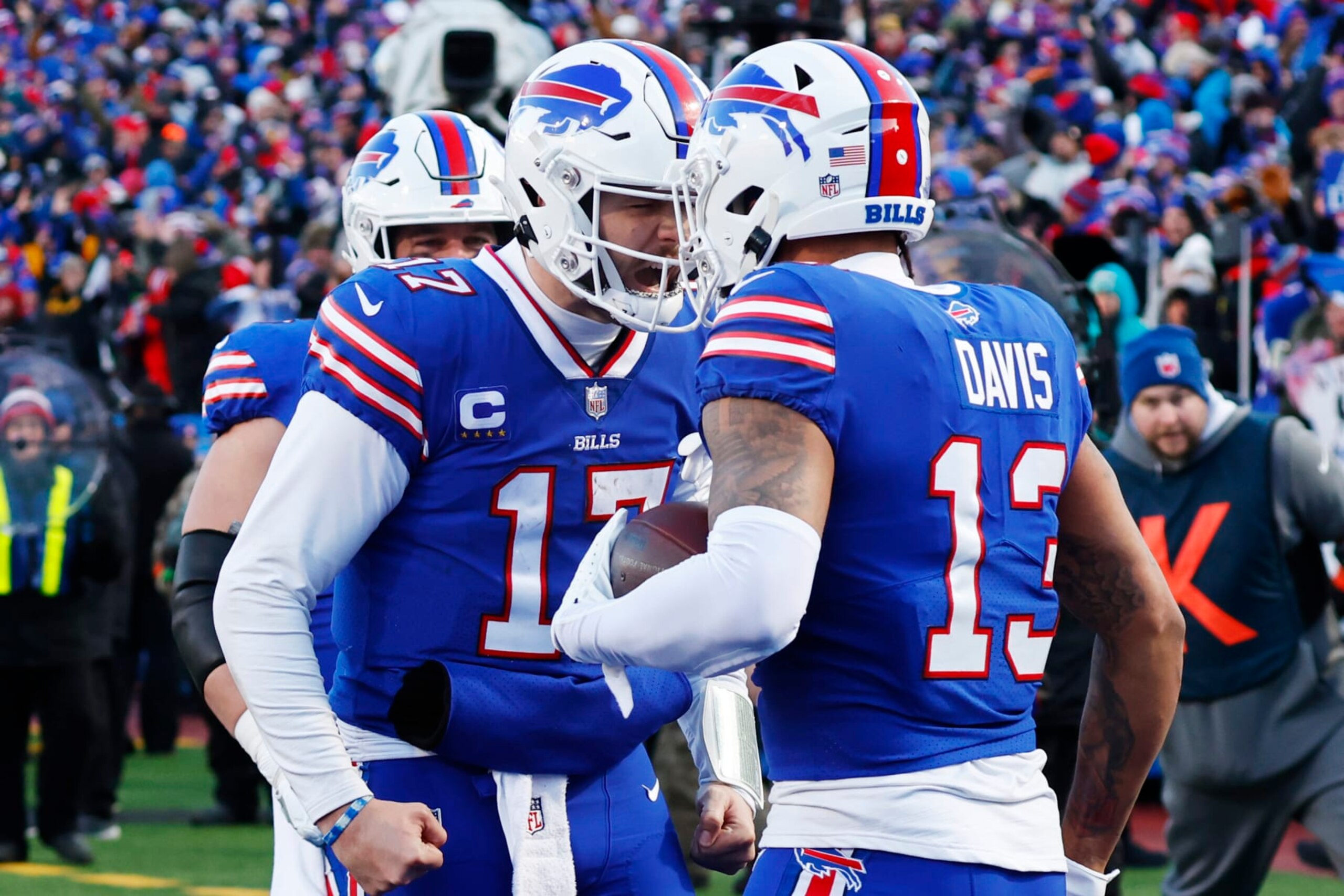 Josh Allen (left) and Gabe Davis (right)