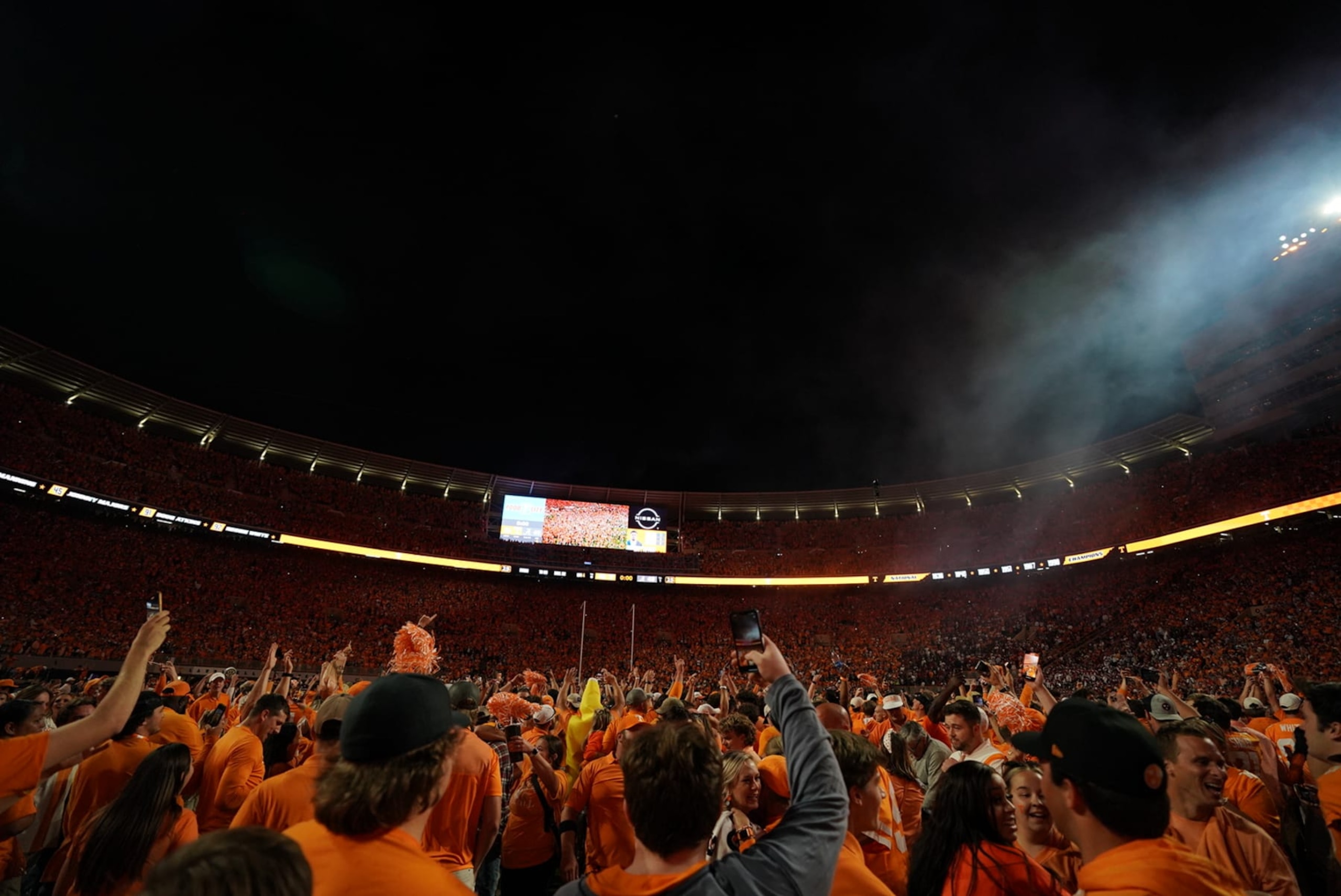 College Football: Tennessee fans celebrate following game vs Alabama at Neyland Stadium.
Knoxville, TN 10/15/2022
CREDIT: Carlos M. Saavedra (Photo by Carlos M. Saavedra/Sports Illustrated via Getty Images)
(Set Number: X164200 TK1) College Football: Tennessee fans celebrate following game vs Alabama at Neyland Stadium.
Knoxville, TN 10/15/2022
CREDIT: Carlos M. Saavedra (Photo by Carlos M. Saavedra/Sports Illustrated via Getty Images)
(Set Number: X164200 TK1)