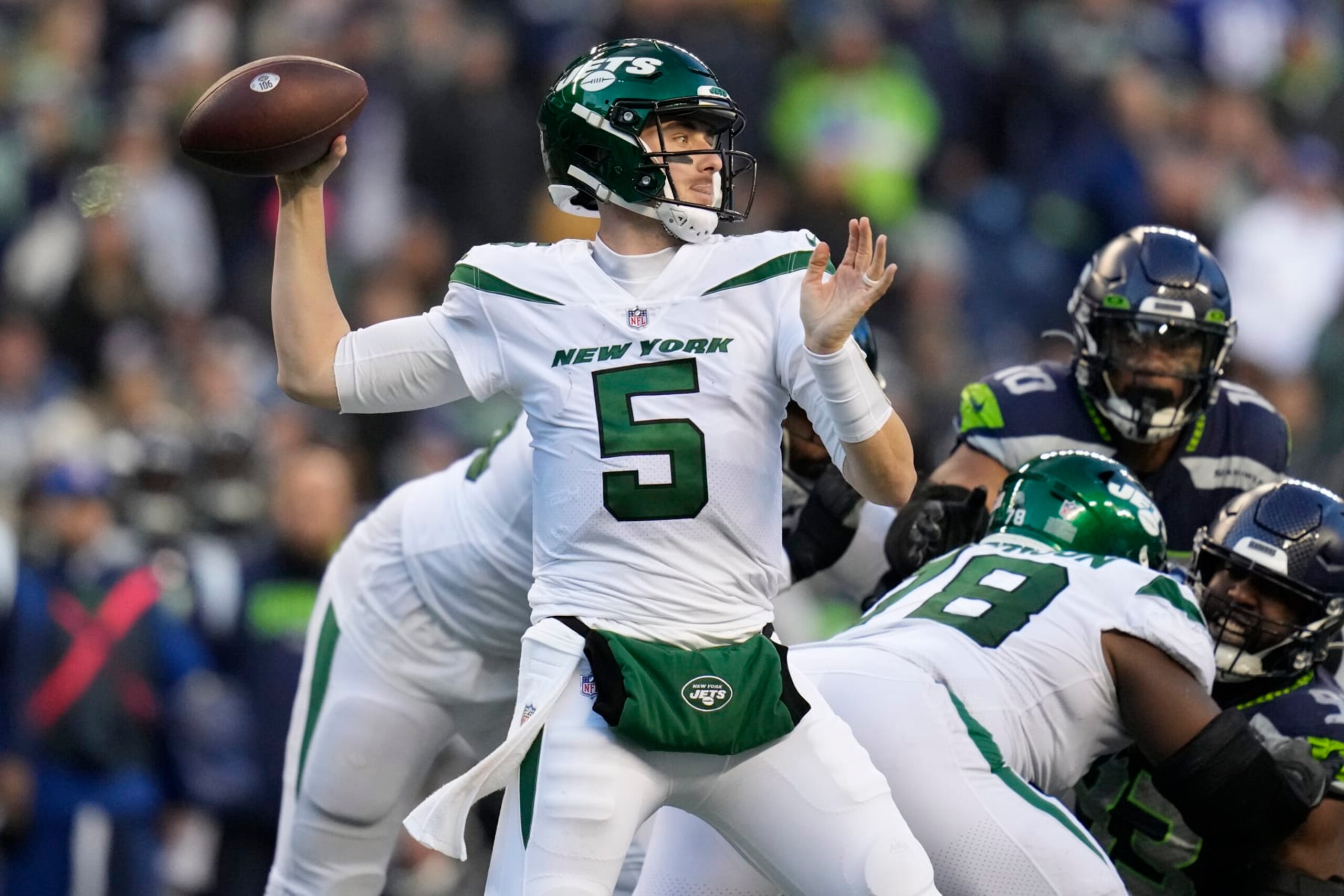 New York Jets quarterback Mike White (5) throws against the Seattle Seahawks during the second half of an NFL football game, Sunday, Jan. 1, 2023, in Seattle. (AP Photo/Godofredo A. Vásquez)