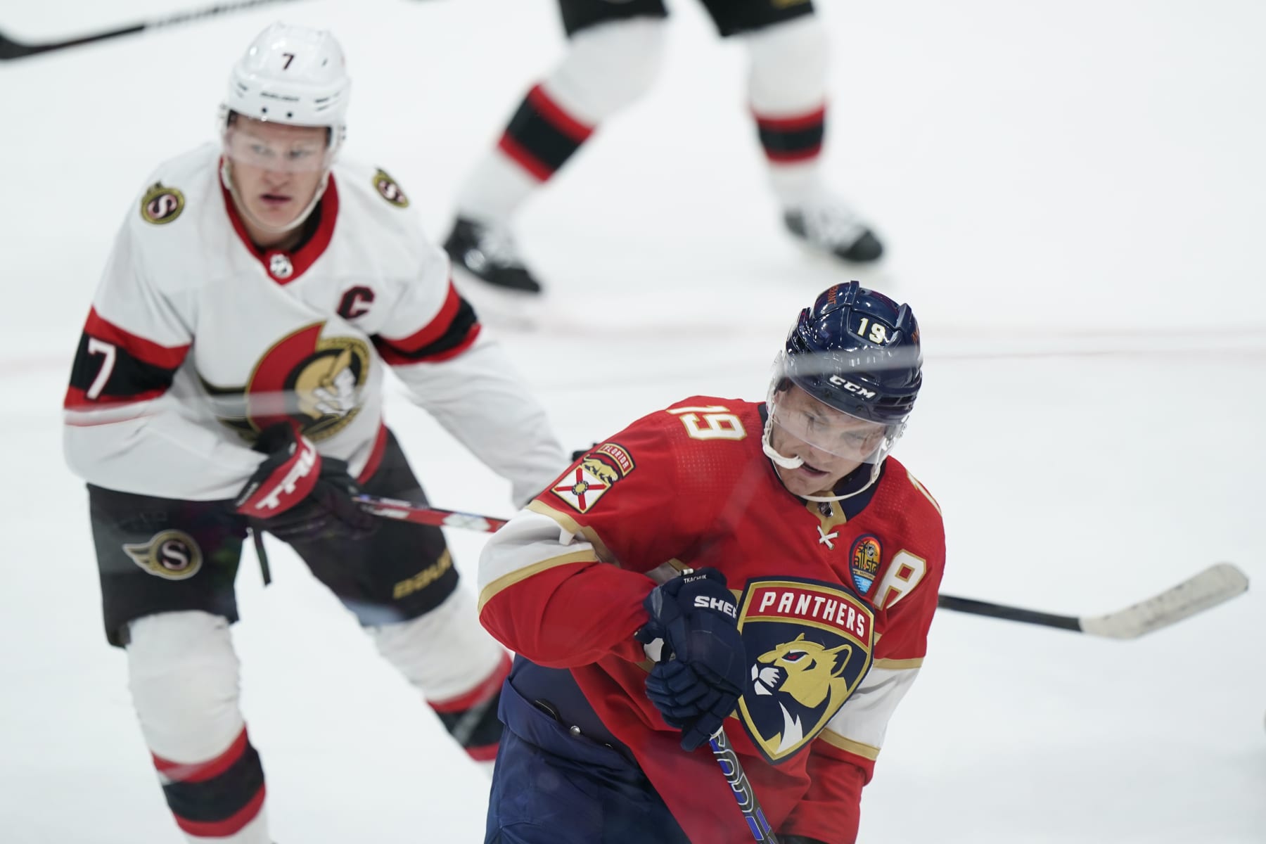 Ottawa Senators captain Brady Tkachuk (left) and Florida Panthers winger Matthew Tkachuk. 