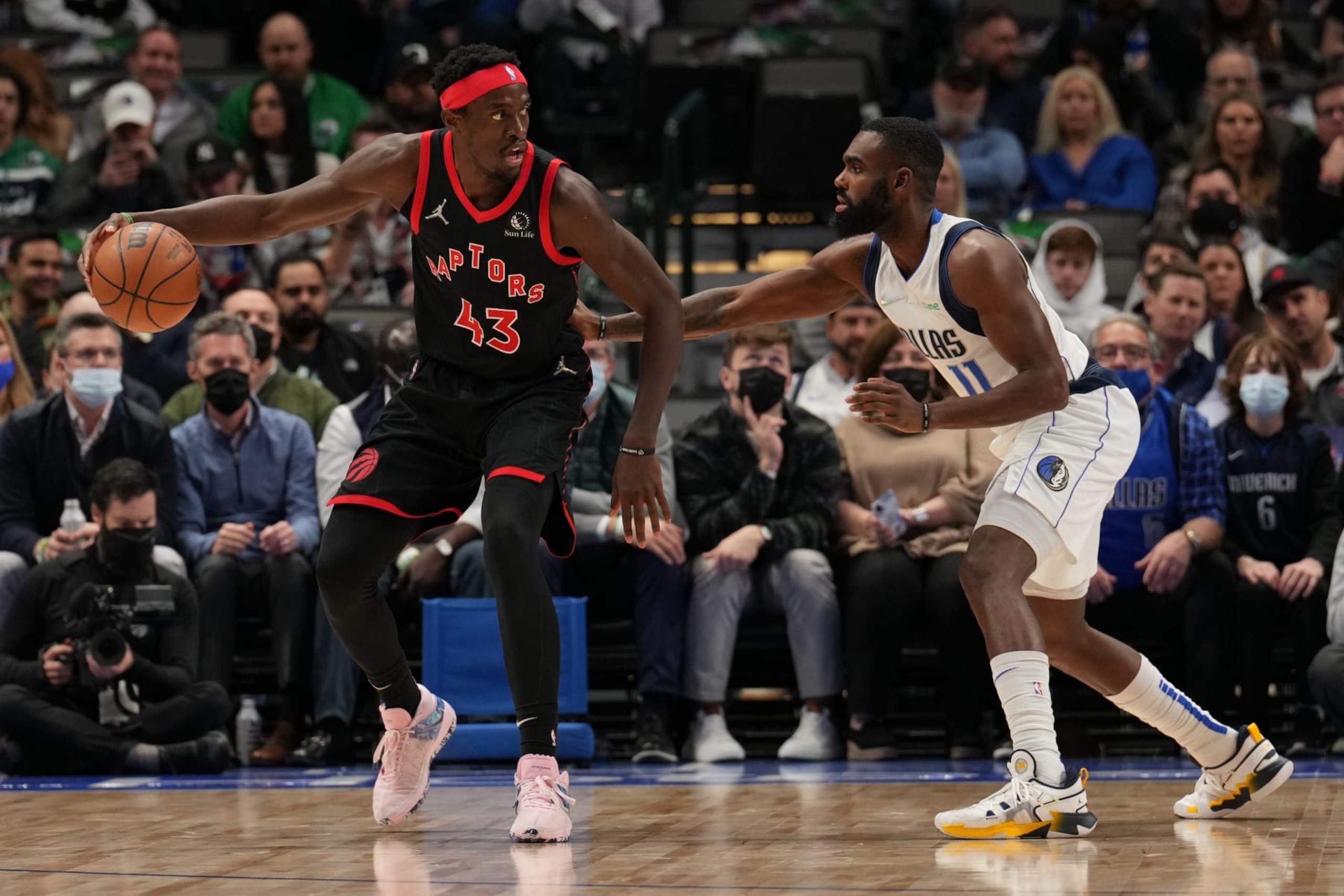 Pascal Siakam (left), Tim Hardaway Jr. (right)