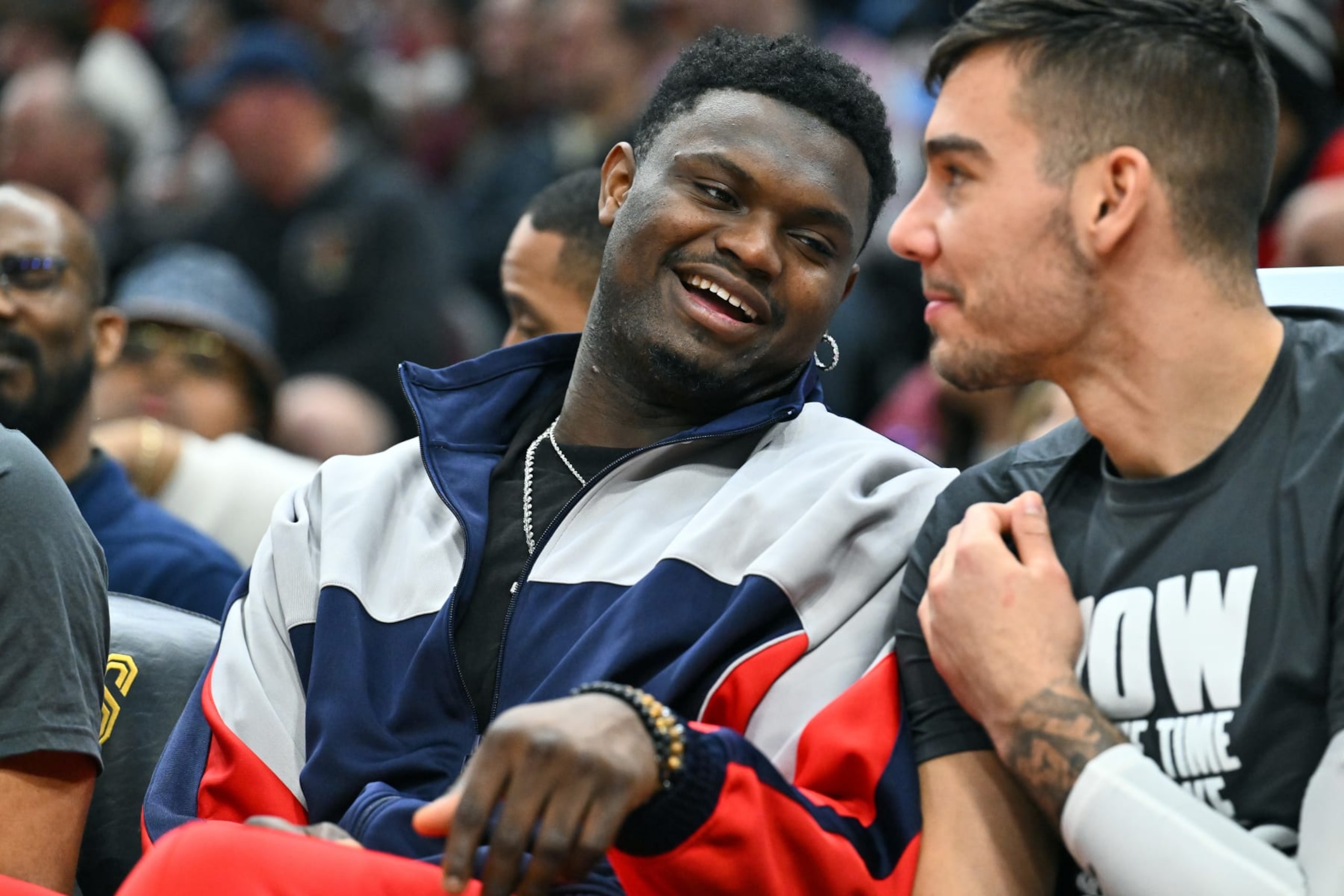 Zion Williamson and Willy Hernangómez Zion Williamson and Willy Hernangómez
