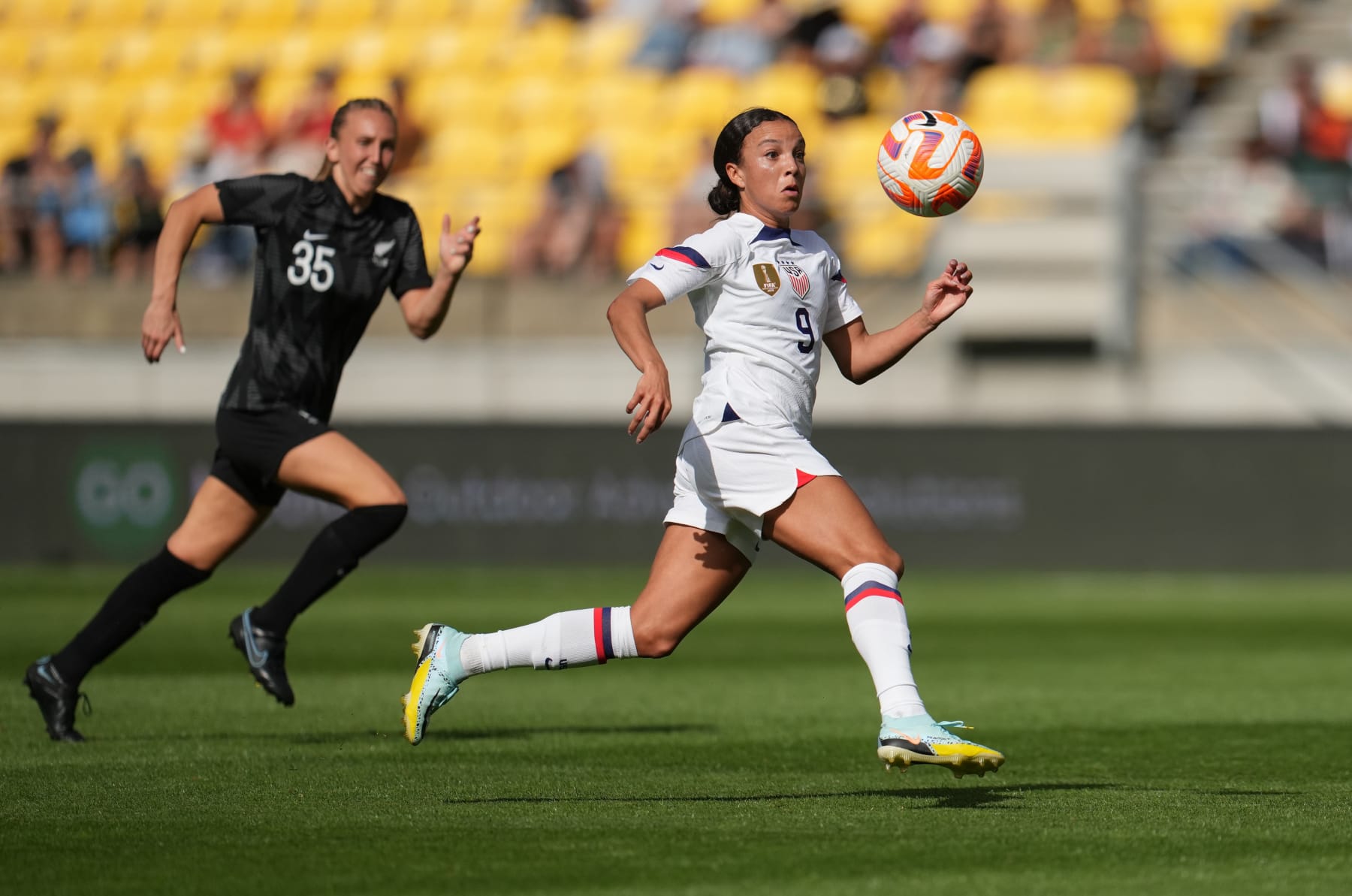 WELLINGTON, NEW ZEALAND - JANUARY 17: Mallory Swanson #9 of the USA chases down a ball during a game between New Zealand and USWNT at Sky Stadium on January 17, 2023 in Wellington, New Zealand. (Photo by Brad Smith/ISI Photos/Getty Images) WELLINGTON, NEW ZEALAND - JANUARY 17: Mallory Swanson #9 of the USA chases down a ball during a game between New Zealand and USWNT at Sky Stadium on January 17, 2023 in Wellington, New Zealand. (Photo by Brad Smith/ISI Photos/Getty Images)